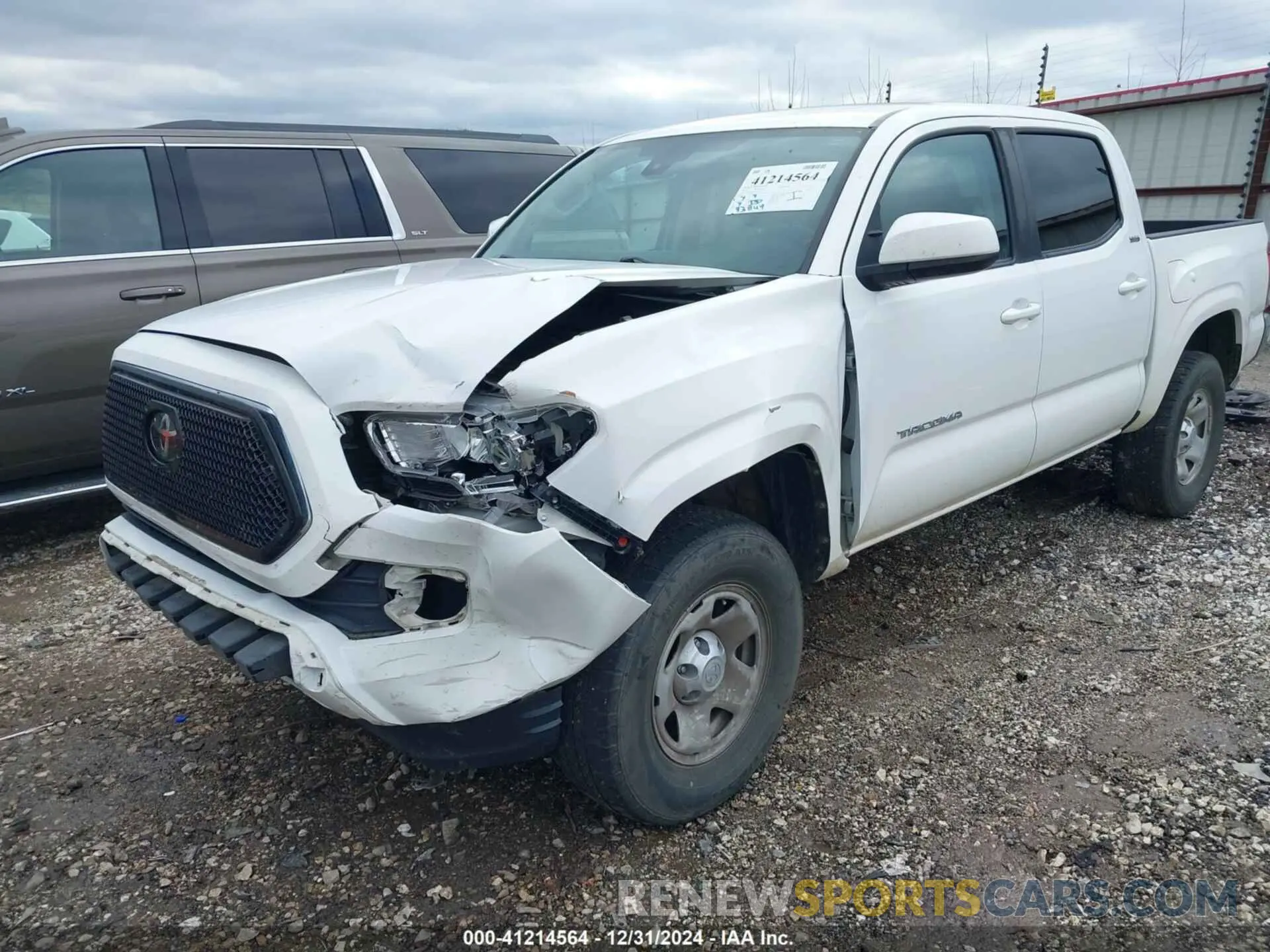 6 Photograph of a damaged car 5TFAX5GN3KX152055 TOYOTA TACOMA 2019