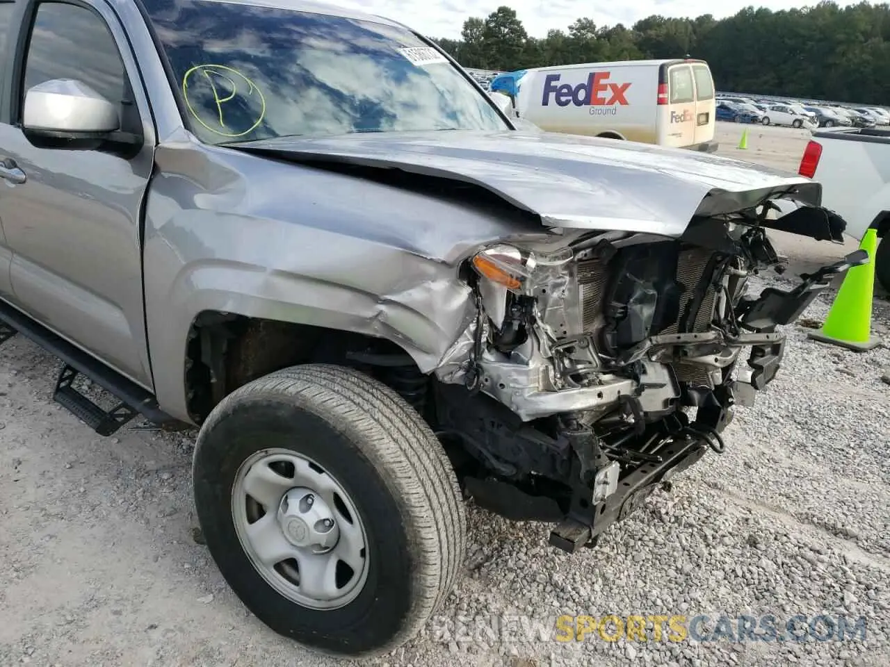9 Photograph of a damaged car 5TFAX5GN3KX164951 TOYOTA TACOMA 2019