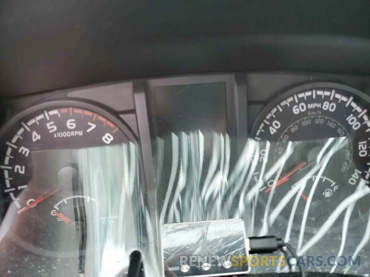 9 Фотография поврежденного автомобиля 5TFAX5GN4KX137807 TOYOTA TACOMA 2019