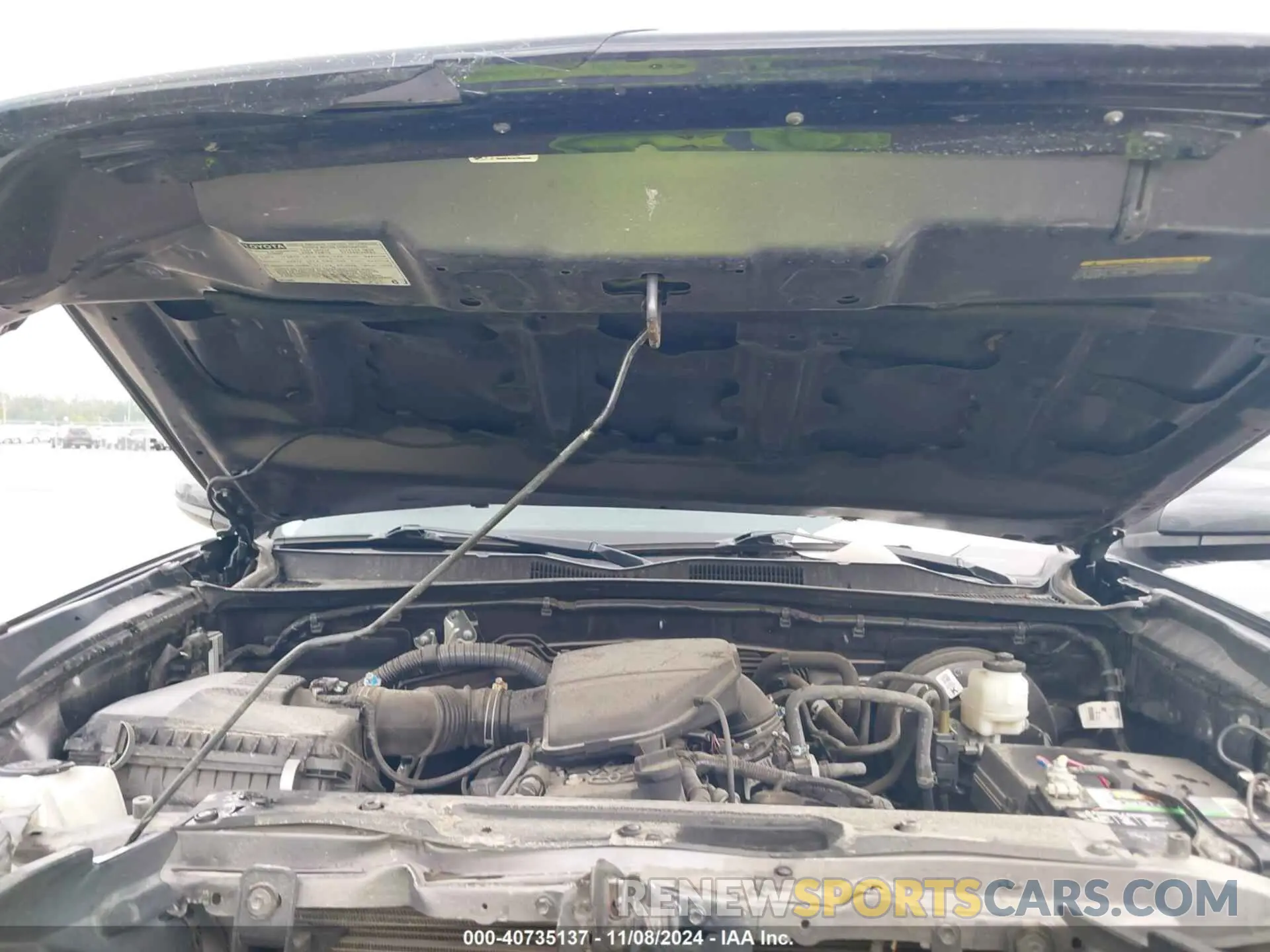 10 Photograph of a damaged car 5TFAX5GN5KX152090 TOYOTA TACOMA 2019