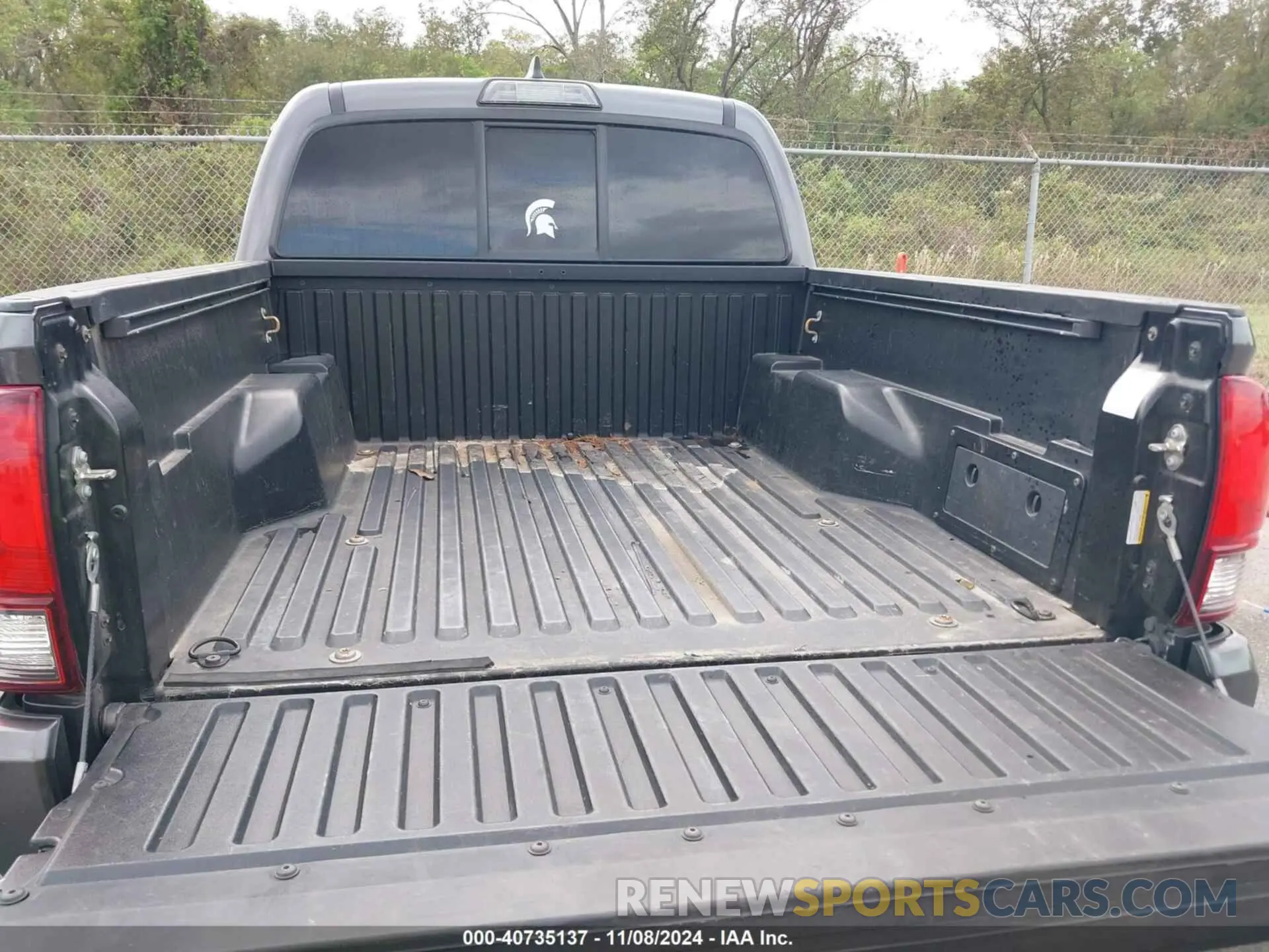 8 Photograph of a damaged car 5TFAX5GN5KX152090 TOYOTA TACOMA 2019