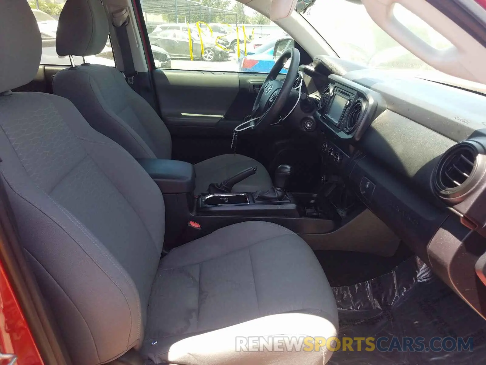 5 Photograph of a damaged car 5TFAX5GN8KX140273 TOYOTA TACOMA 2019