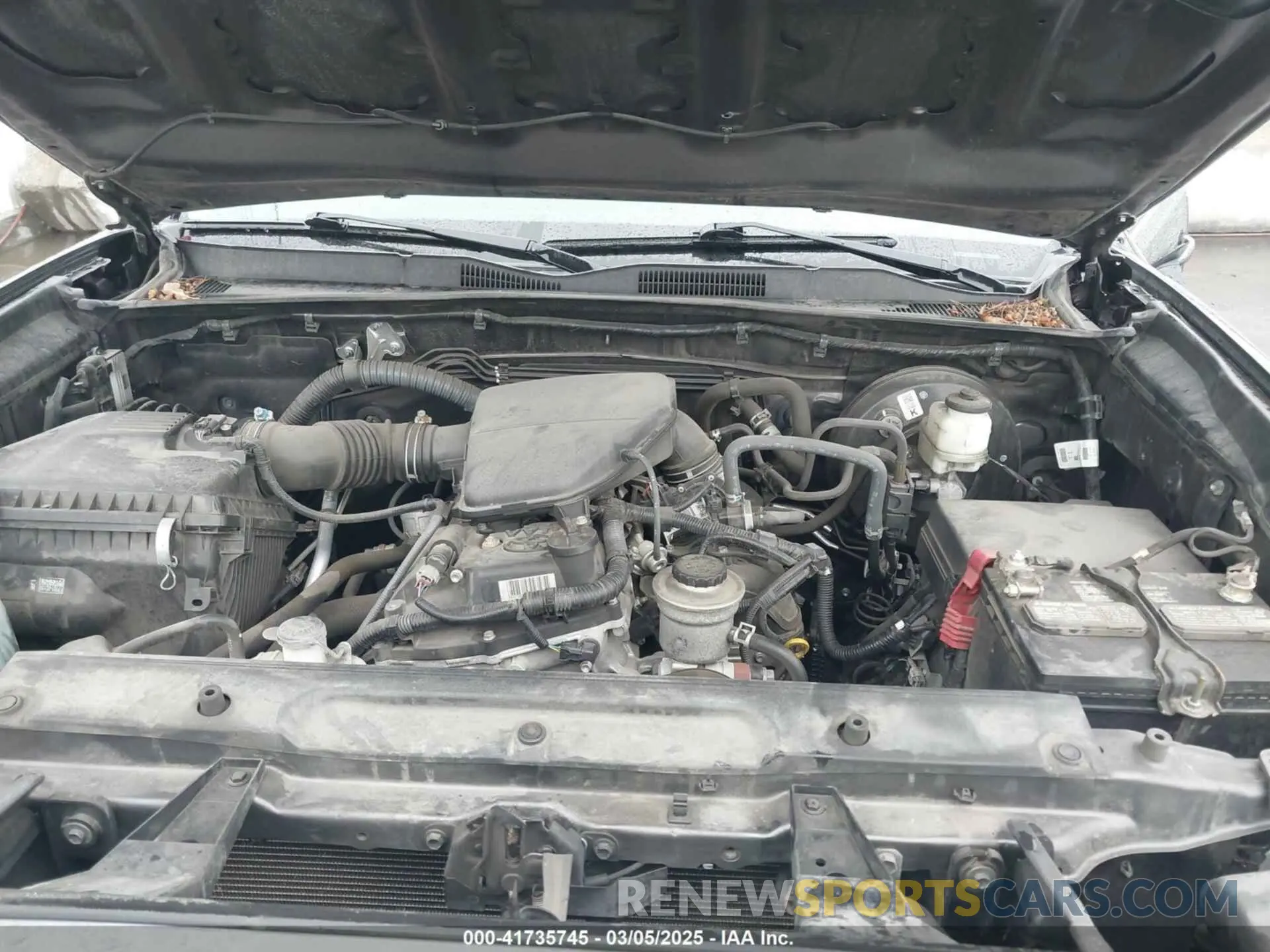 10 Photograph of a damaged car 5TFAX5GN8KX162919 TOYOTA TACOMA 2019