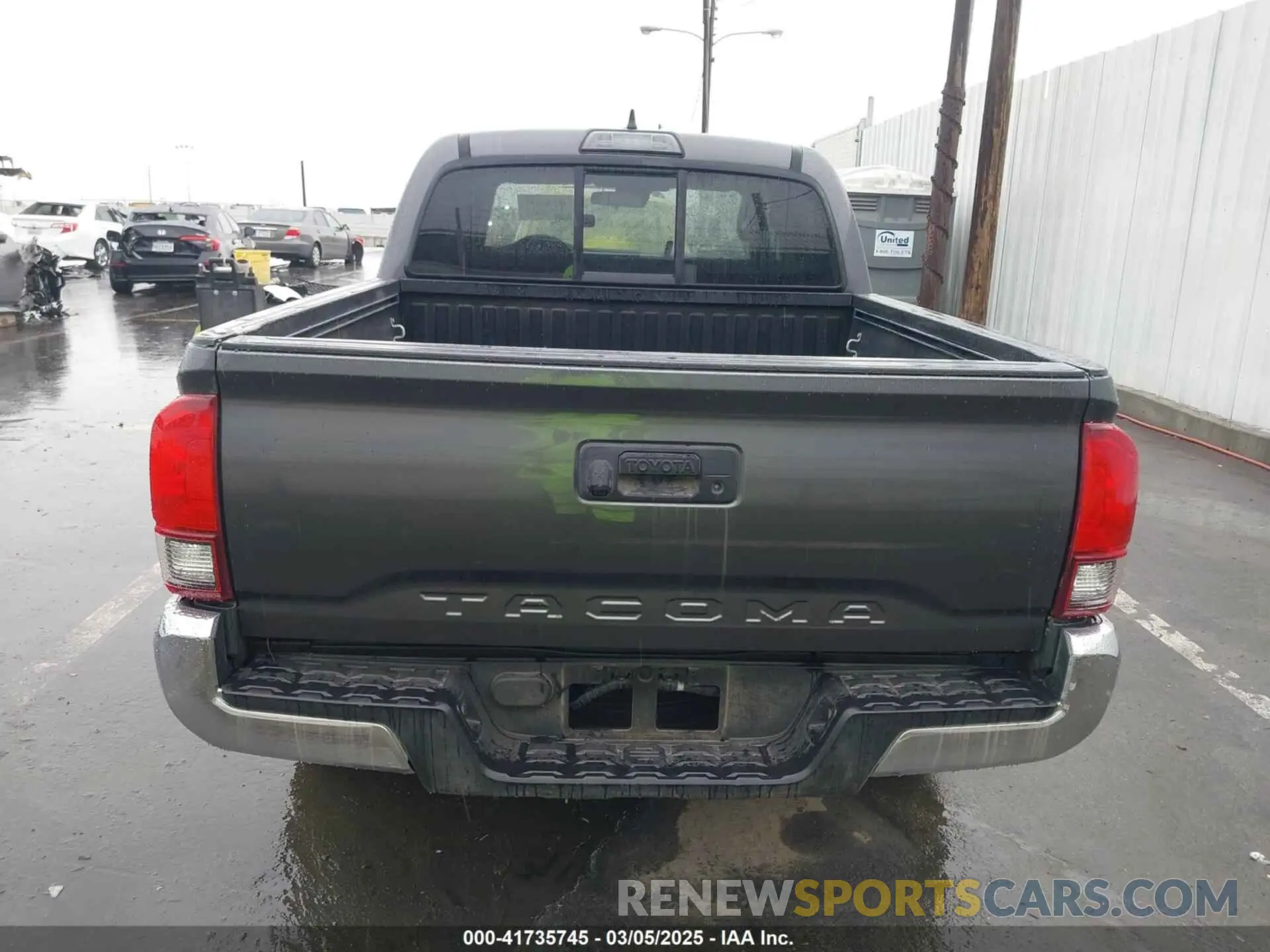 16 Photograph of a damaged car 5TFAX5GN8KX162919 TOYOTA TACOMA 2019
