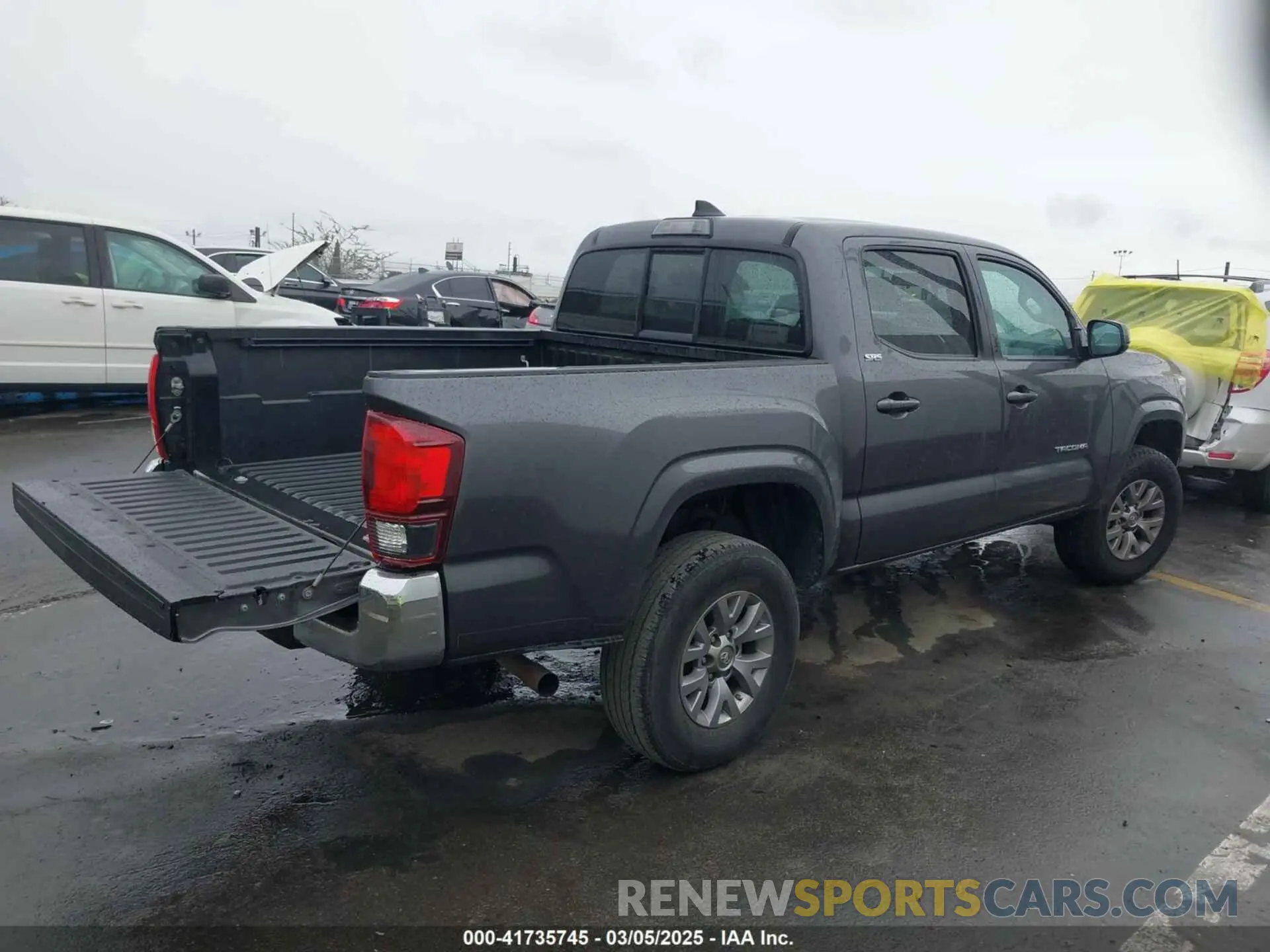 4 Photograph of a damaged car 5TFAX5GN8KX162919 TOYOTA TACOMA 2019
