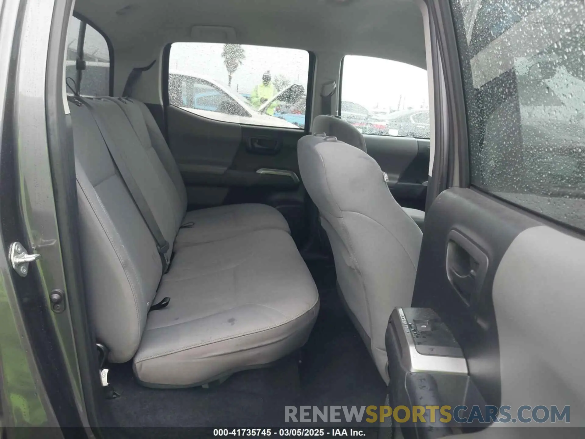 8 Photograph of a damaged car 5TFAX5GN8KX162919 TOYOTA TACOMA 2019