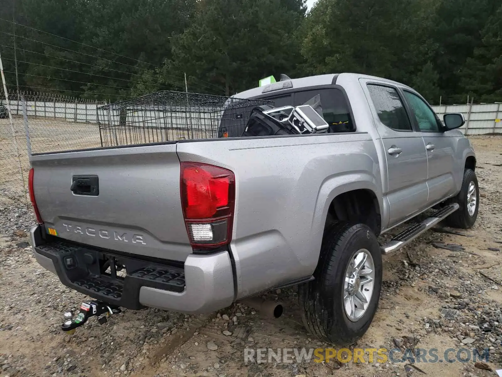 4 Photograph of a damaged car 5TFAX5GNXKX154935 TOYOTA TACOMA 2019