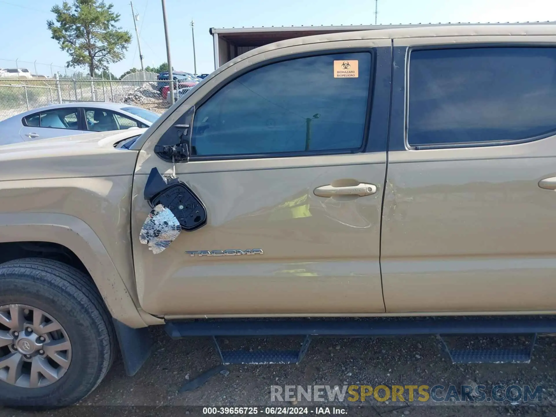 17 Photograph of a damaged car 5TFAZ5CN0KX085088 TOYOTA TACOMA 2019