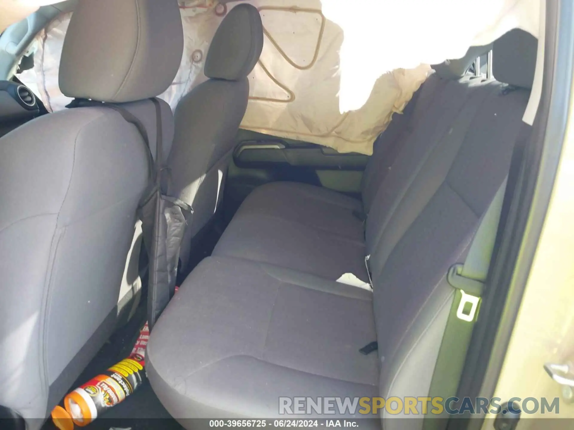 8 Photograph of a damaged car 5TFAZ5CN0KX085088 TOYOTA TACOMA 2019