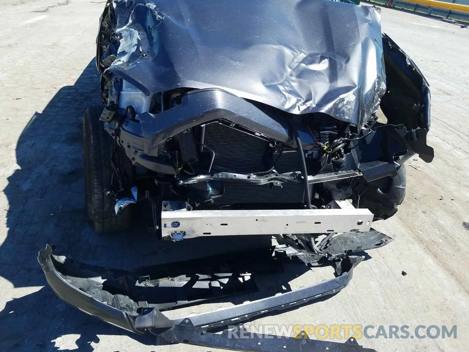 9 Photograph of a damaged car 5TFAZ5CN0KX085916 TOYOTA TACOMA 2019