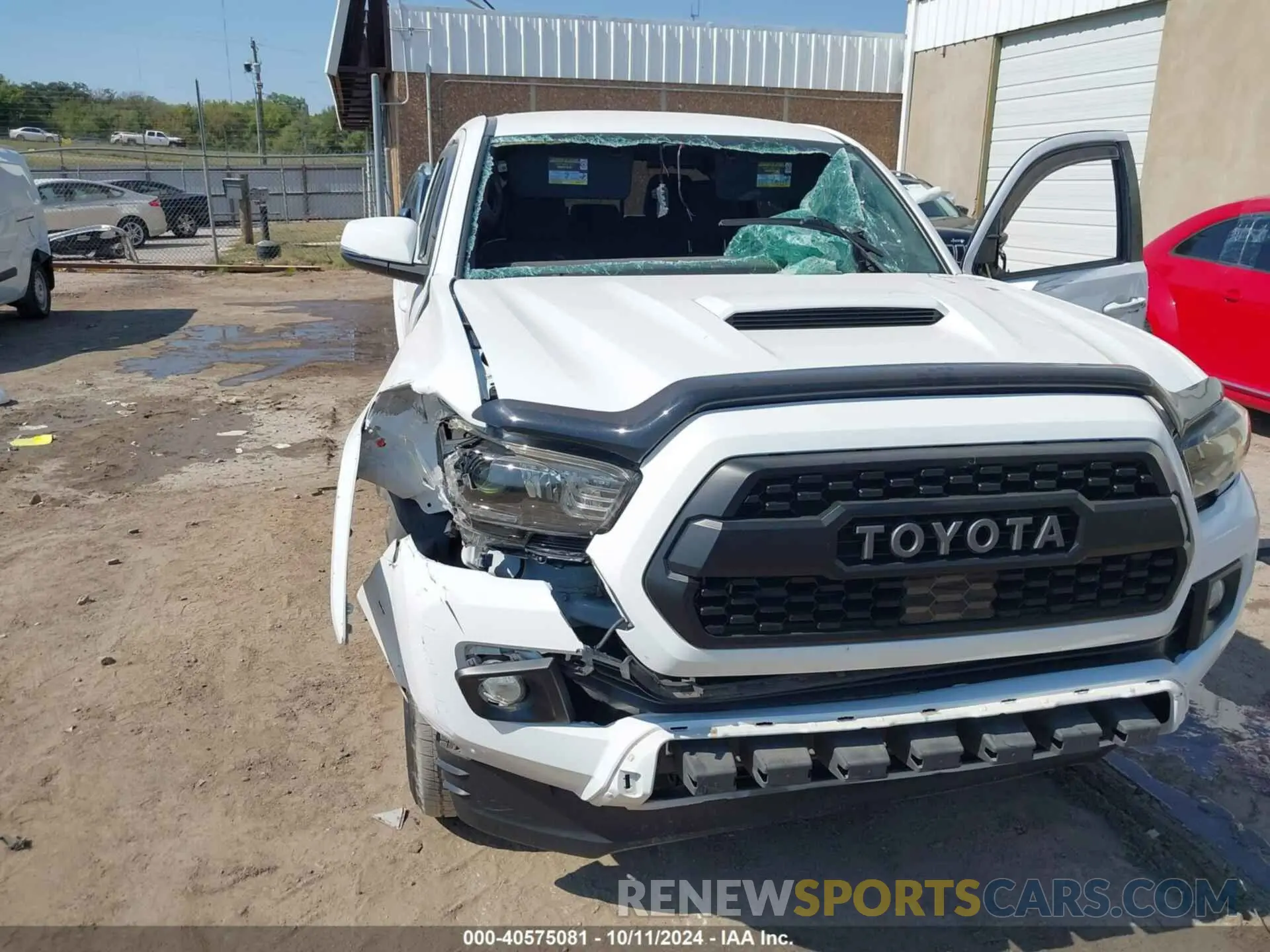 6 Photograph of a damaged car 5TFAZ5CN1KX071717 TOYOTA TACOMA 2019