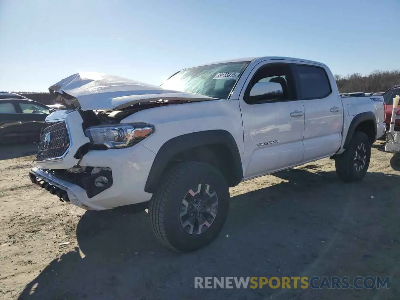 1 Photograph of a damaged car 5TFAZ5CN1KX072625 TOYOTA TACOMA 2019