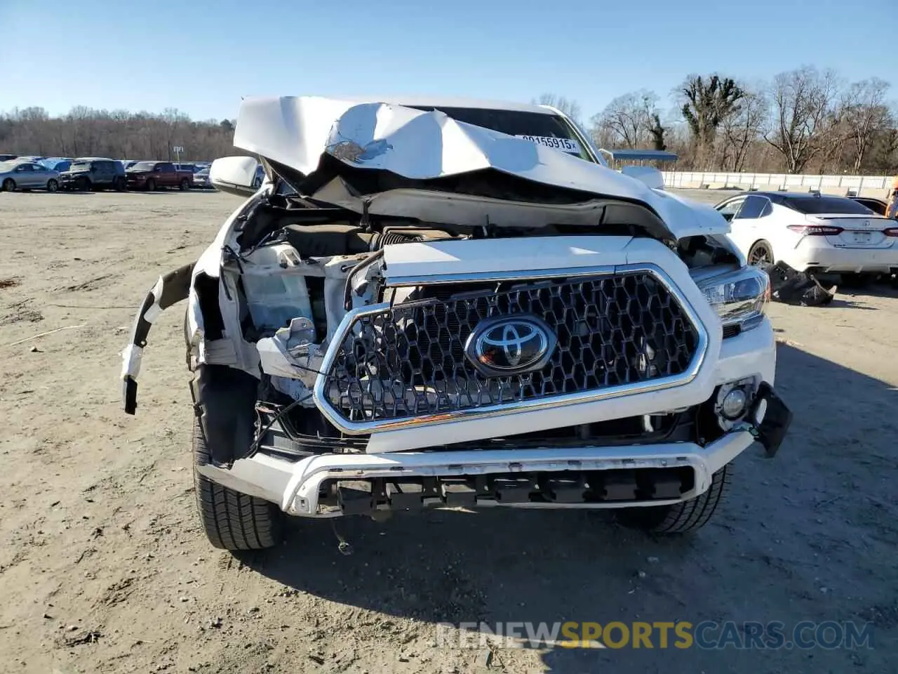 5 Photograph of a damaged car 5TFAZ5CN1KX072625 TOYOTA TACOMA 2019