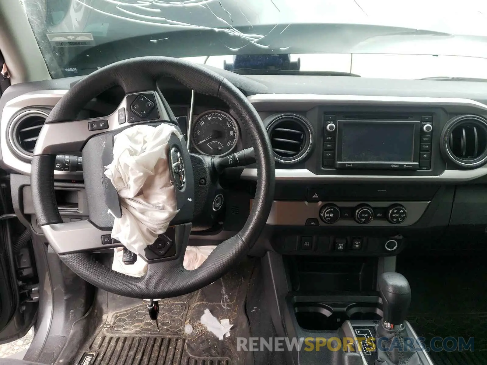 9 Photograph of a damaged car 5TFAZ5CN1KX079025 TOYOTA TACOMA 2019