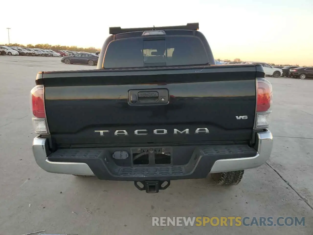 6 Photograph of a damaged car 5TFAZ5CN1KX083866 TOYOTA TACOMA 2019