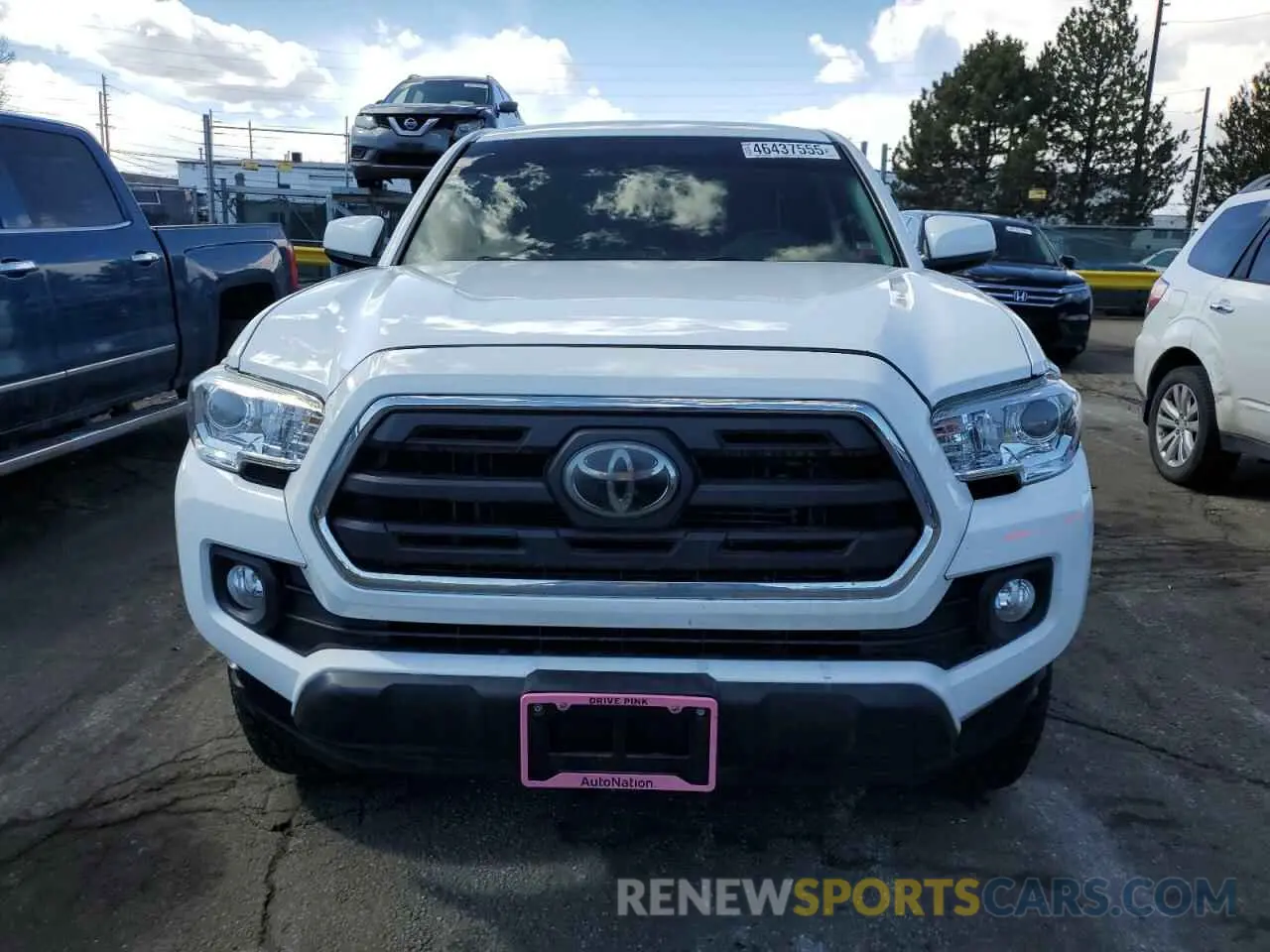 5 Photograph of a damaged car 5TFAZ5CN1KX086878 TOYOTA TACOMA 2019