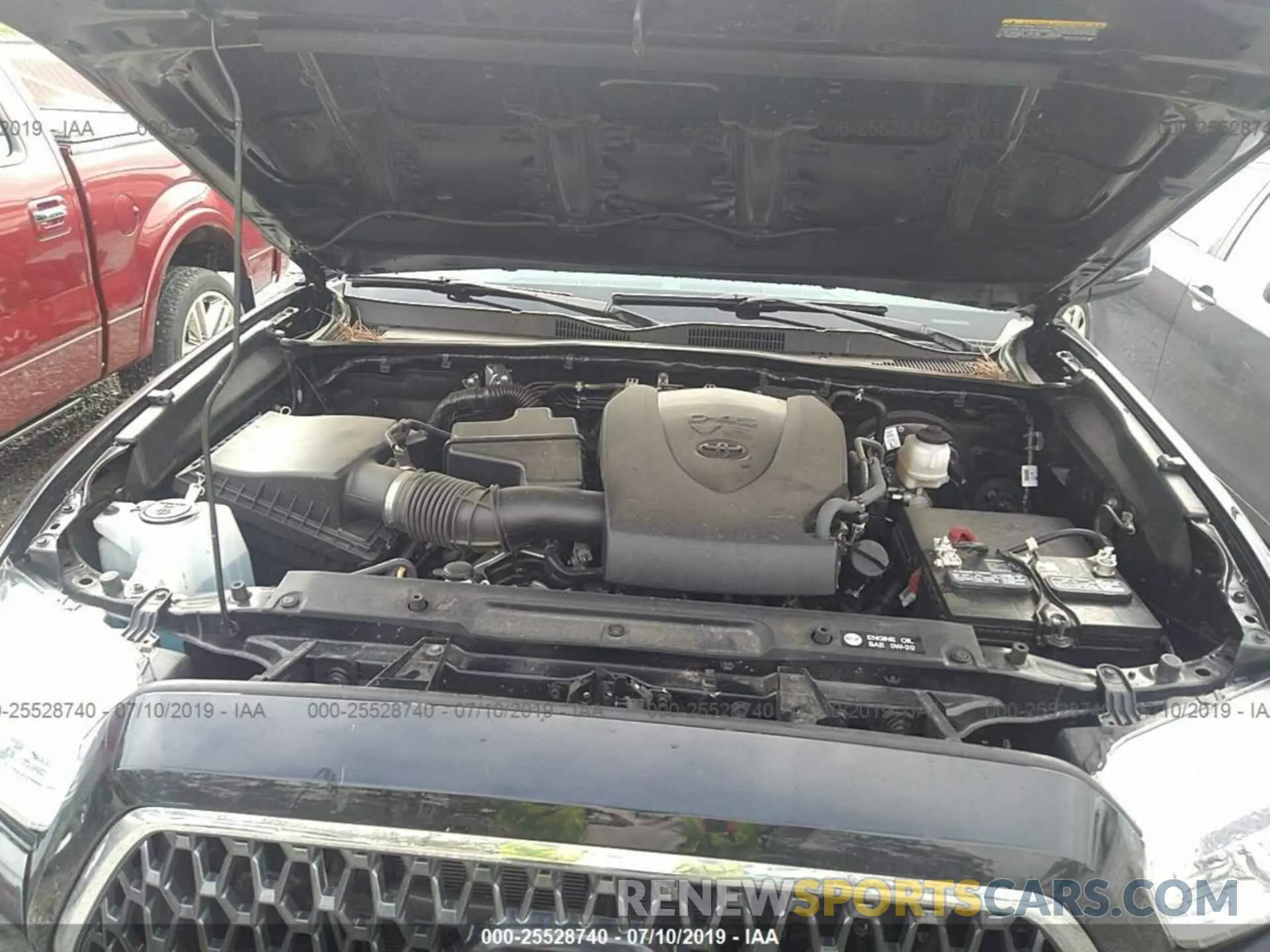 10 Photograph of a damaged car 5TFAZ5CN2KX078157 TOYOTA TACOMA 2019
