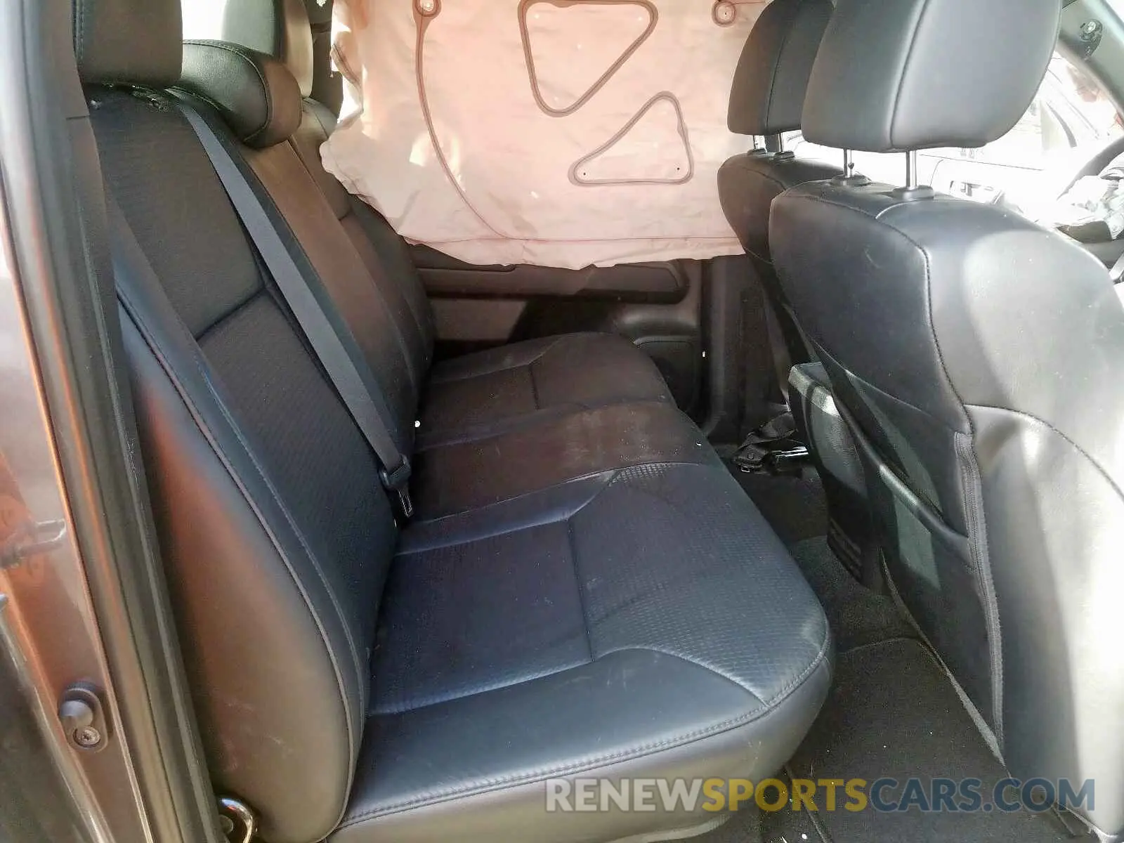 6 Photograph of a damaged car 5TFAZ5CN4KX082839 TOYOTA TACOMA 2019