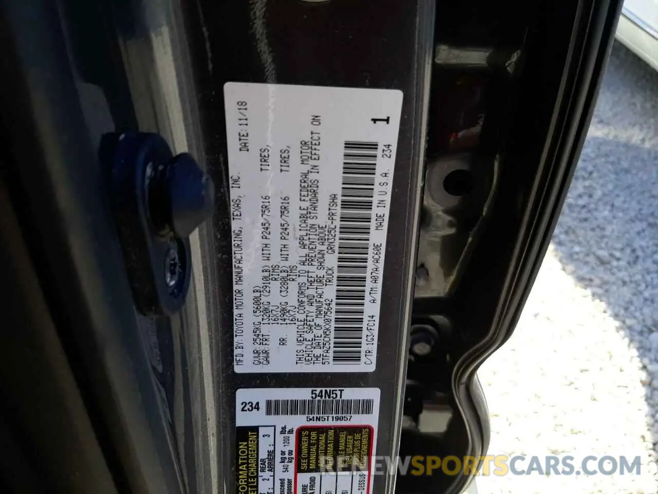 10 Photograph of a damaged car 5TFAZ5CN5KX075642 TOYOTA TACOMA 2019
