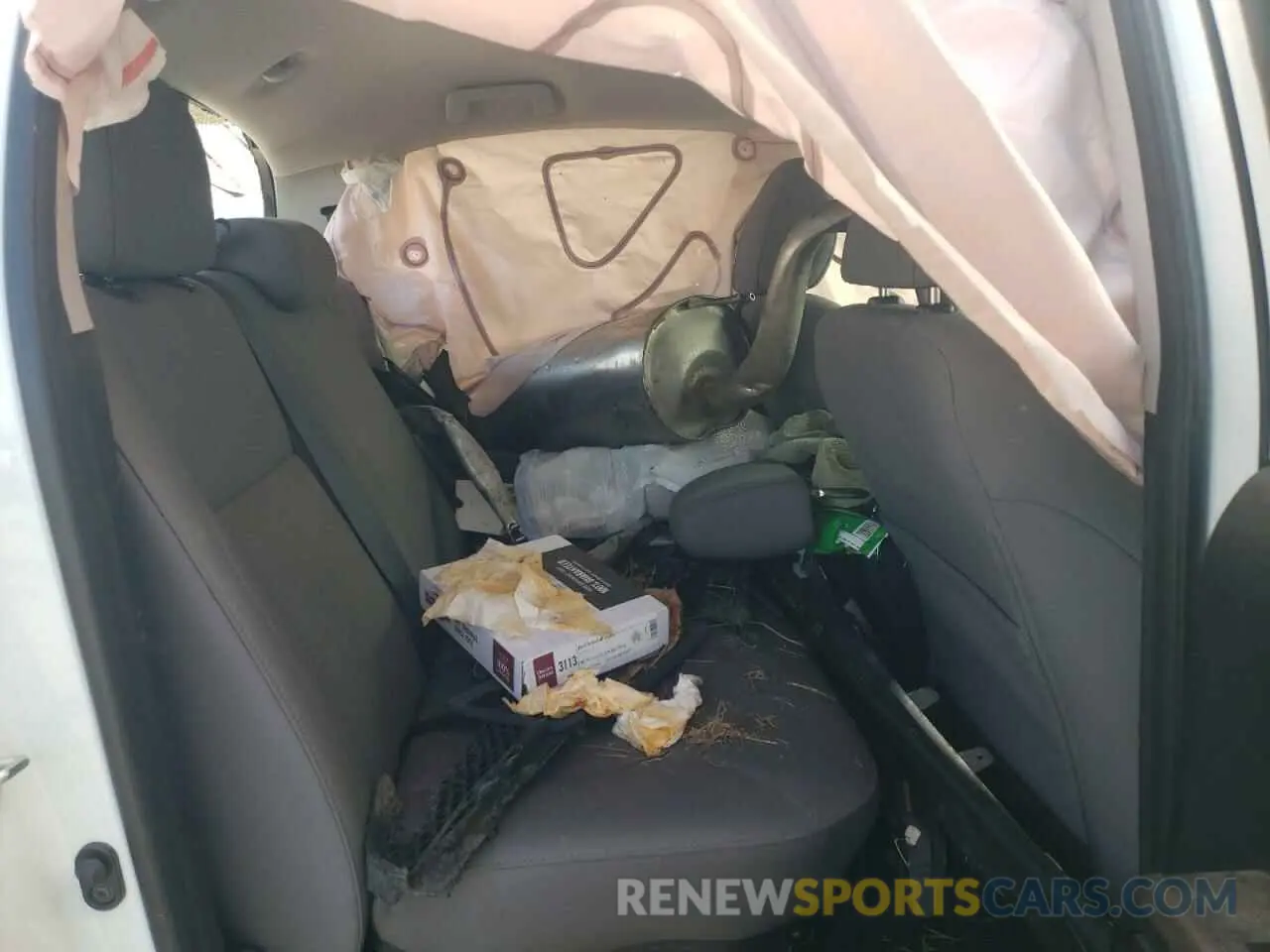 10 Photograph of a damaged car 5TFAZ5CN6KX072989 TOYOTA TACOMA 2019
