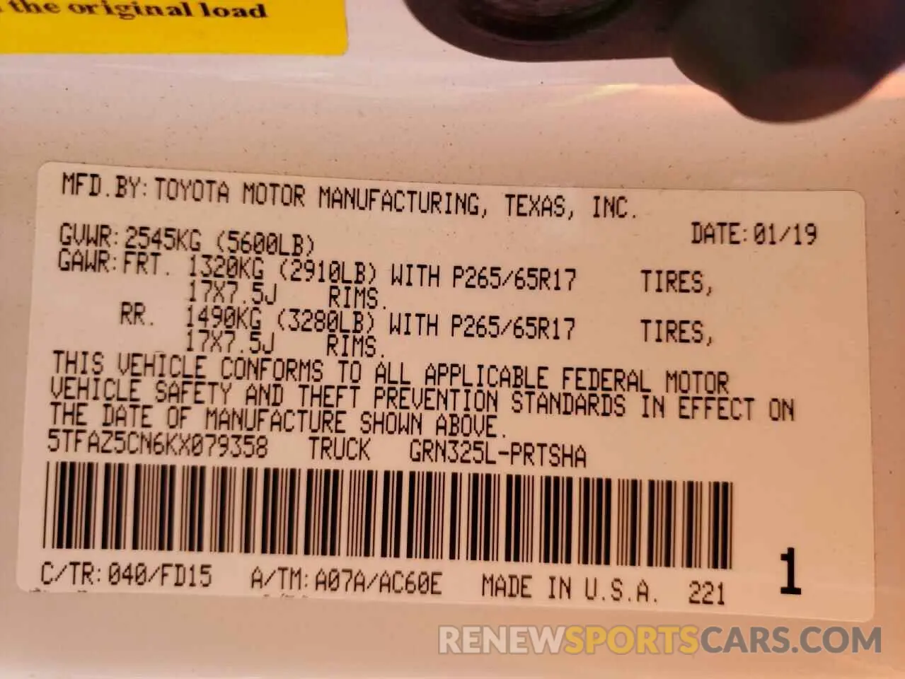 10 Photograph of a damaged car 5TFAZ5CN6KX079358 TOYOTA TACOMA 2019