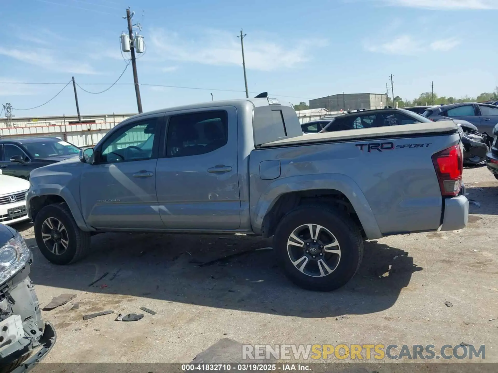14 Фотография поврежденного автомобиля 5TFAZ5CN6KX082065 TOYOTA TACOMA 2019