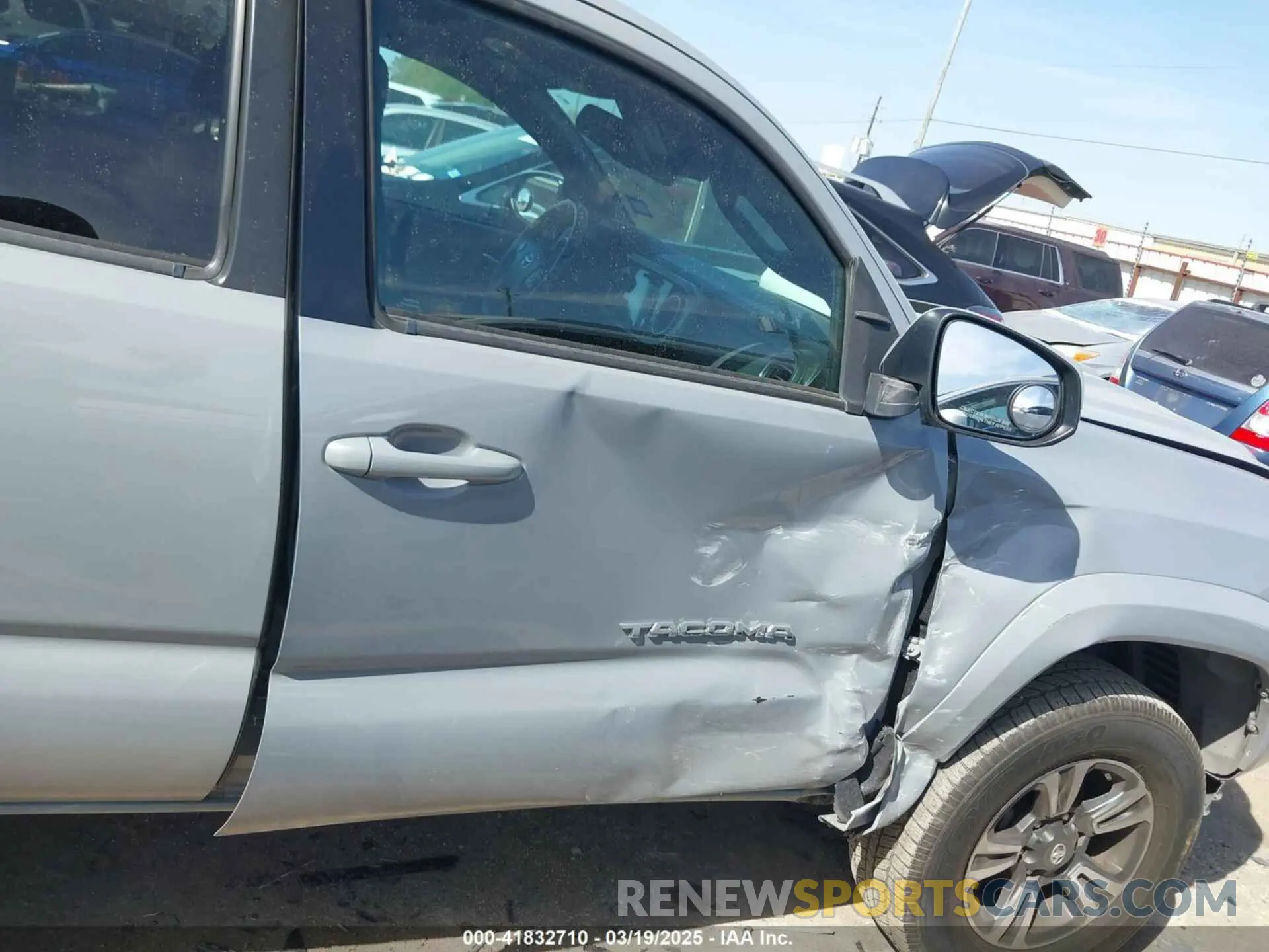 6 Фотография поврежденного автомобиля 5TFAZ5CN6KX082065 TOYOTA TACOMA 2019