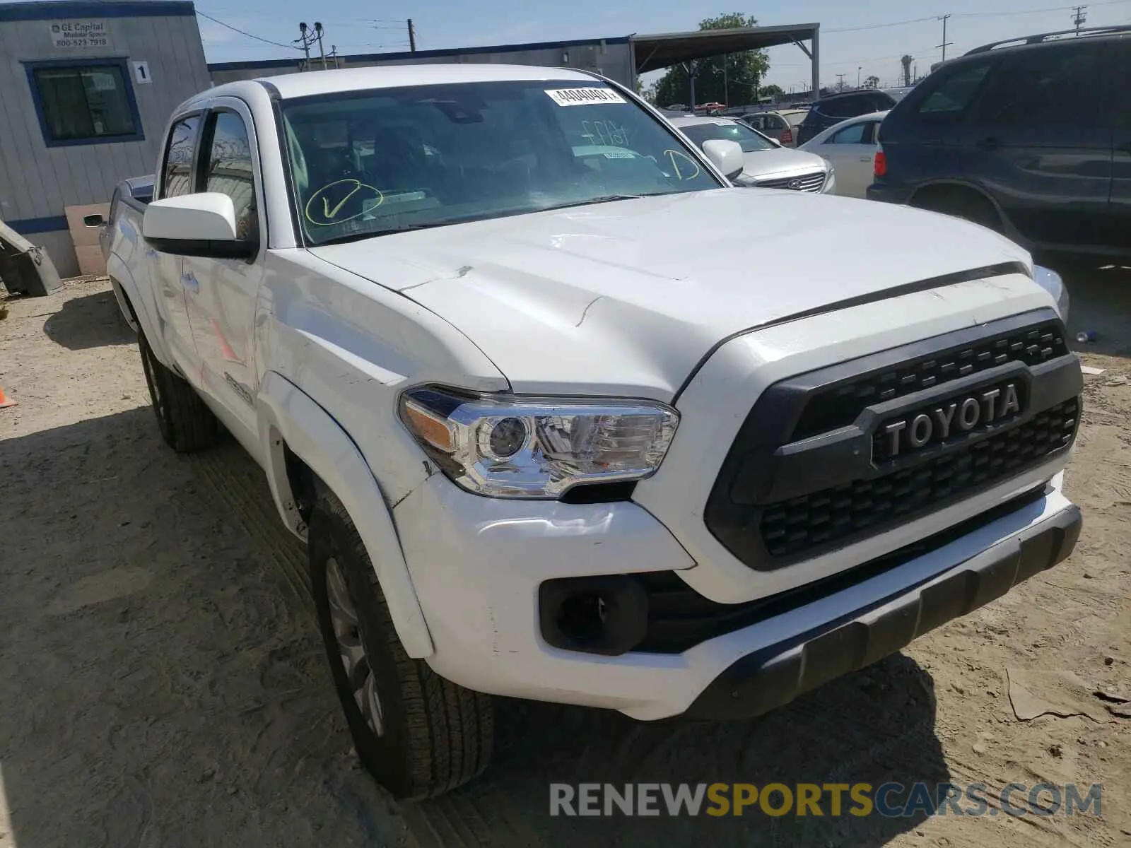 1 Photograph of a damaged car 5TFAZ5CN7KX086092 TOYOTA TACOMA 2019