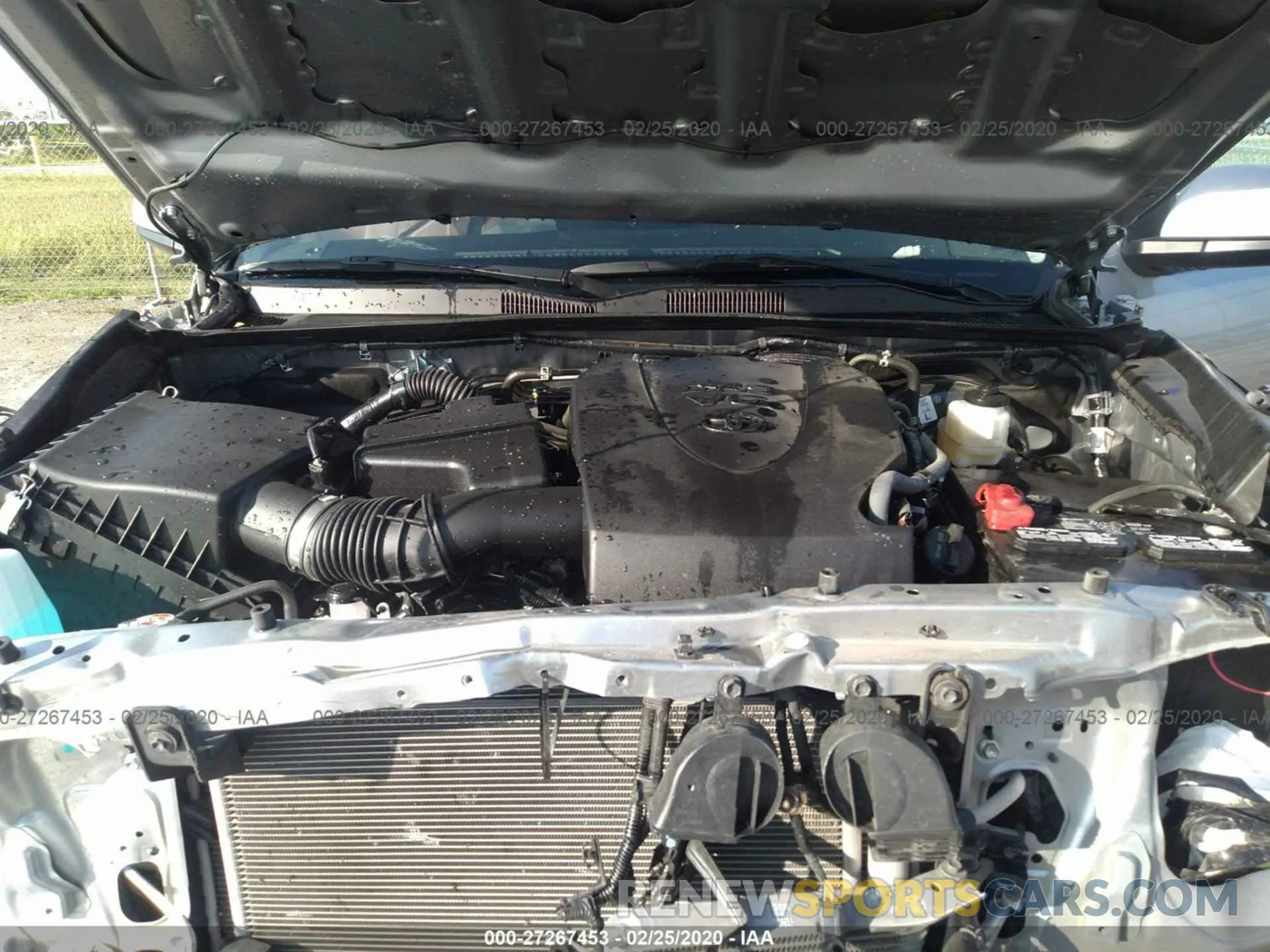 10 Photograph of a damaged car 5TFAZ5CN8KX084870 TOYOTA TACOMA 2019
