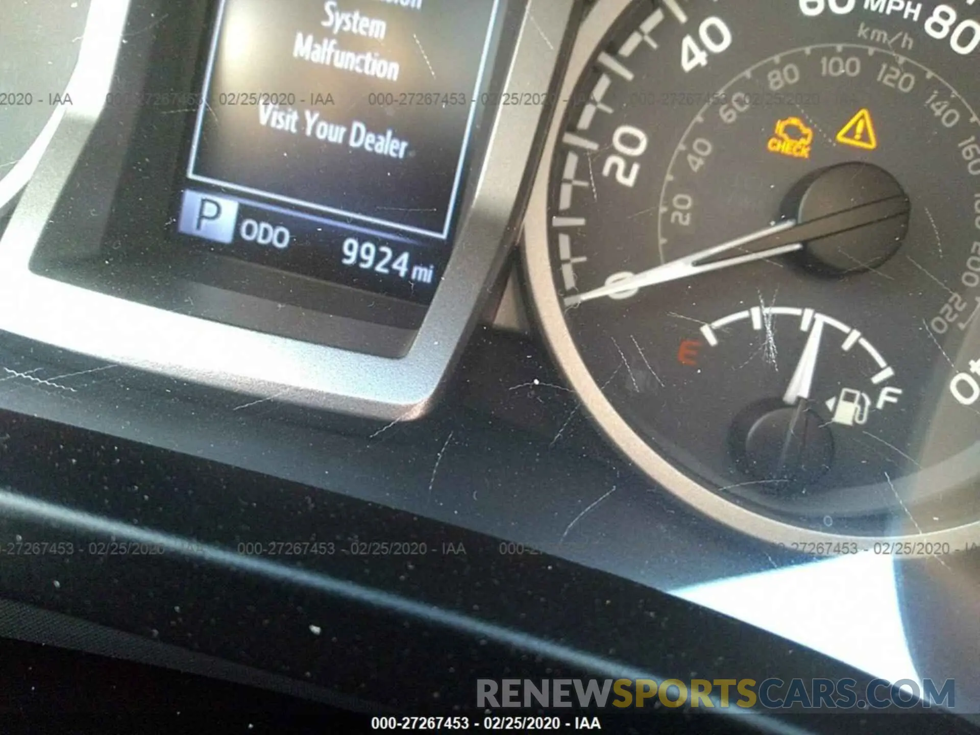 7 Photograph of a damaged car 5TFAZ5CN8KX084870 TOYOTA TACOMA 2019