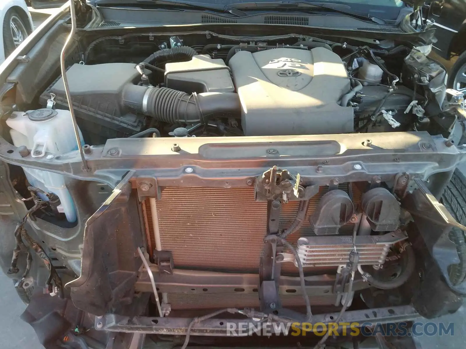 7 Photograph of a damaged car 5TFAZ5CNXKX085289 TOYOTA TACOMA 2019