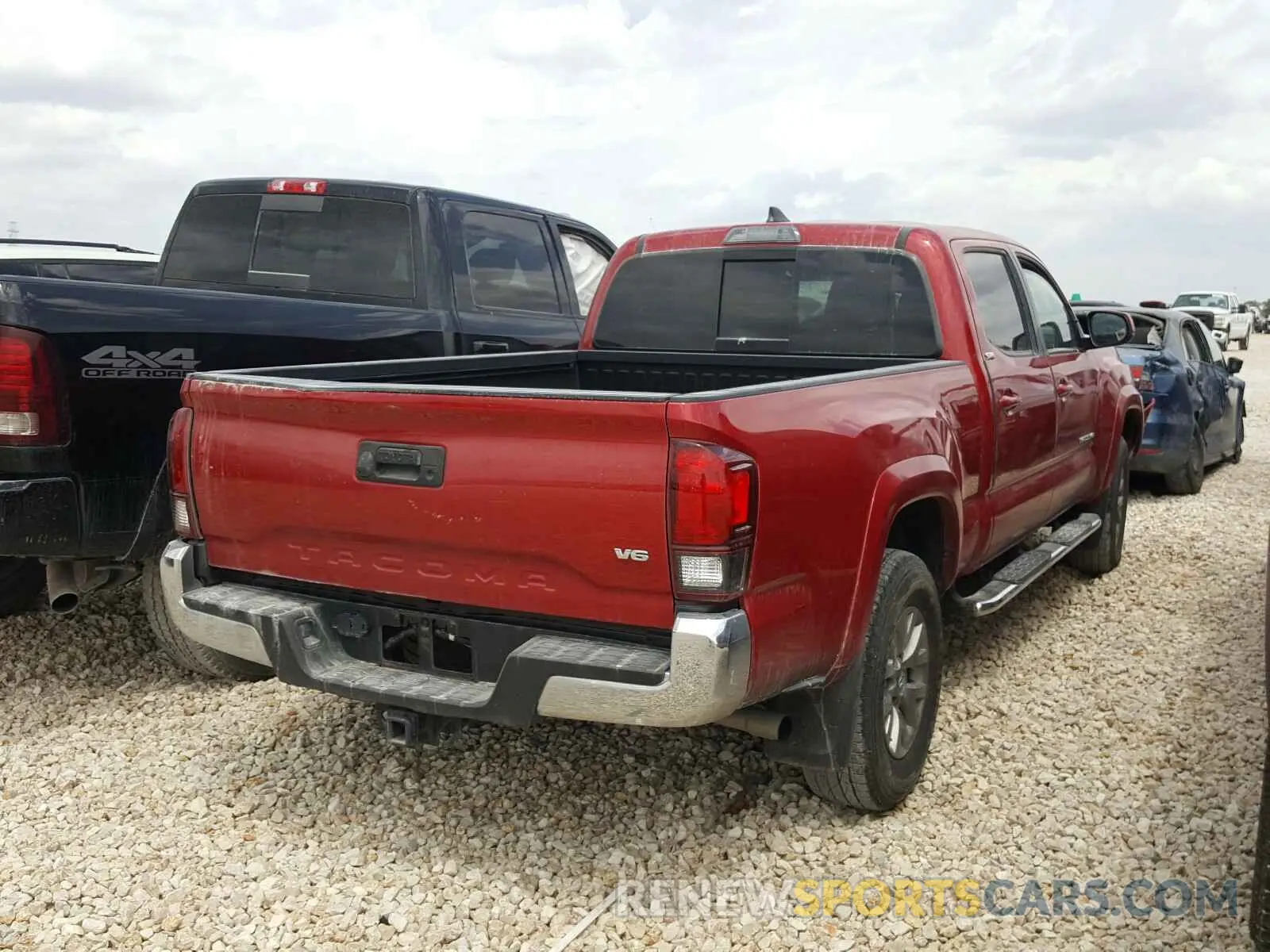 4 Photograph of a damaged car 5TFBZ5DN9KX004673 TOYOTA TACOMA 2019