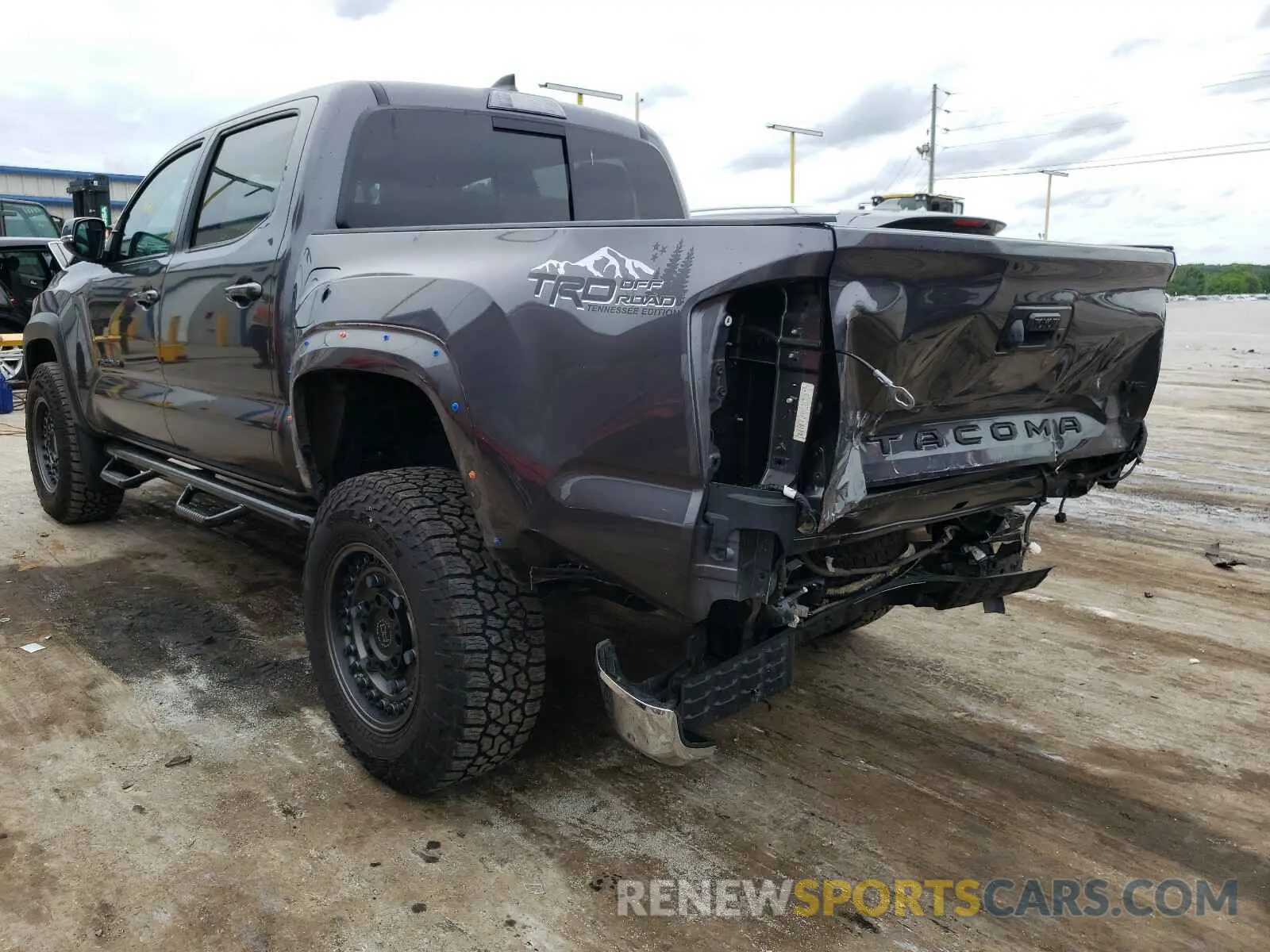 3 Photograph of a damaged car 5TFCZ5AN0KX172226 TOYOTA TACOMA 2019