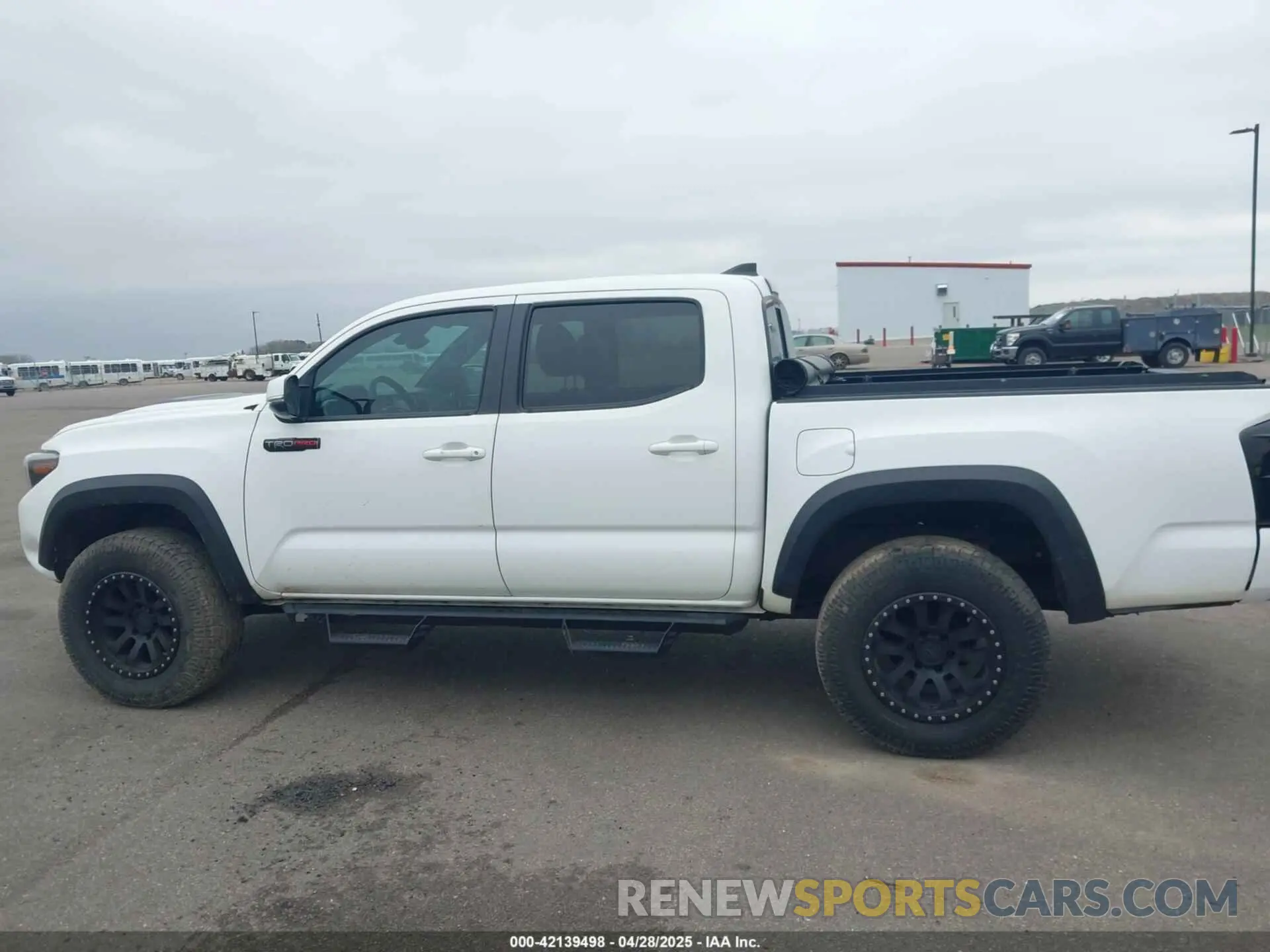 14 Фотография поврежденного автомобиля 5TFCZ5AN0KX190354 TOYOTA TACOMA 2019