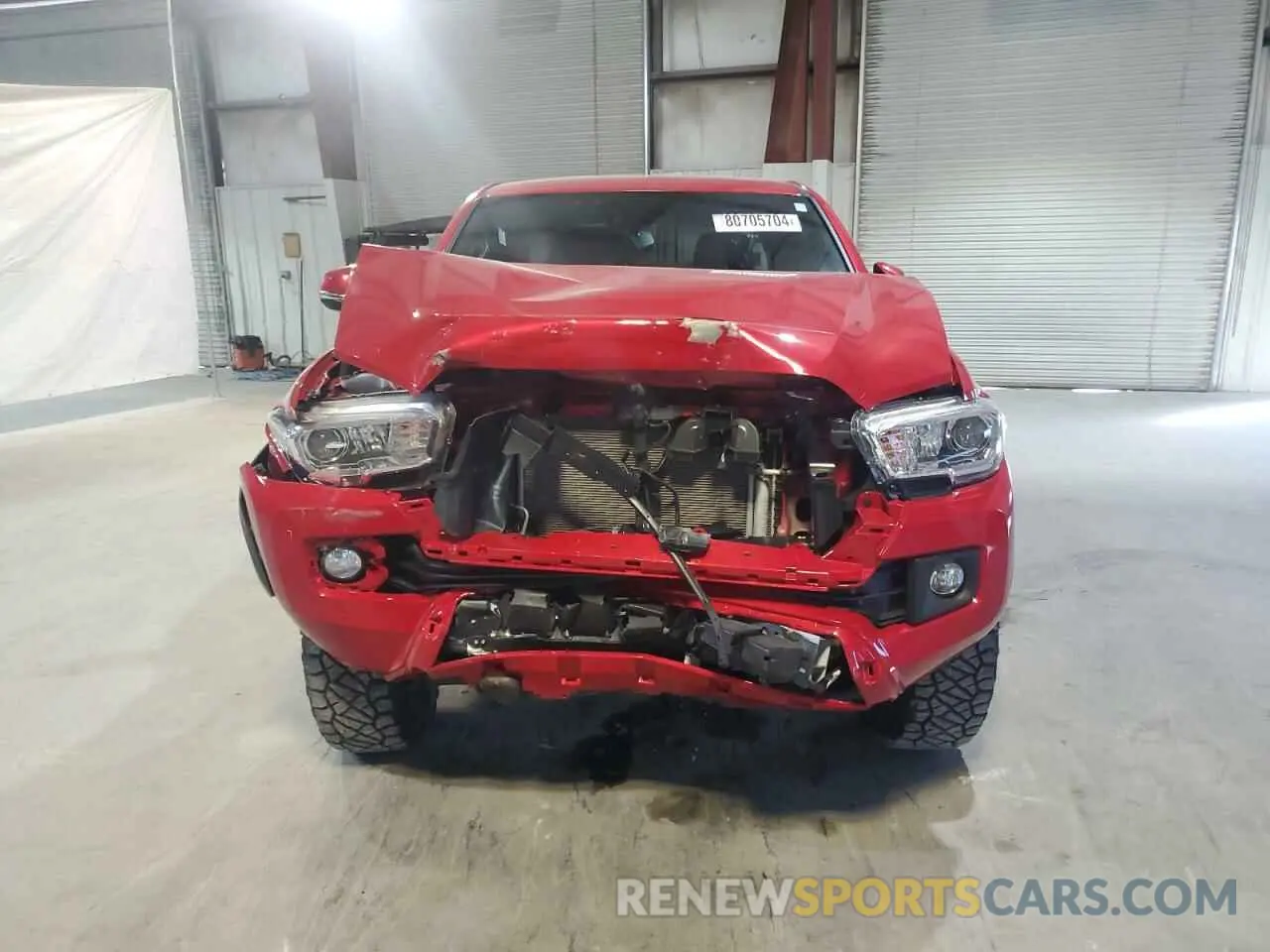 5 Photograph of a damaged car 5TFCZ5AN0KX199247 TOYOTA TACOMA 2019