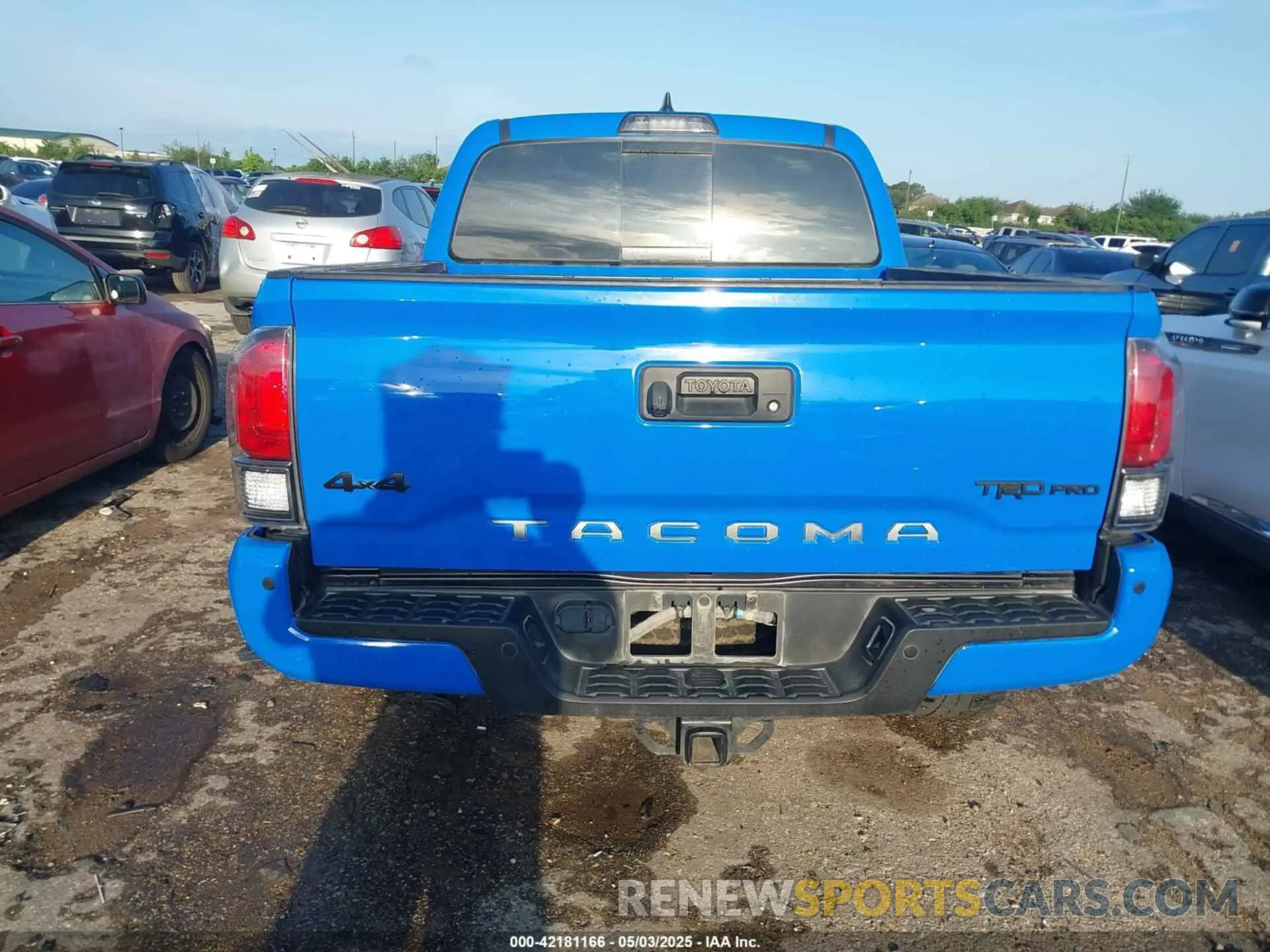 17 Фотография поврежденного автомобиля 5TFCZ5AN0KX201840 TOYOTA TACOMA 2019