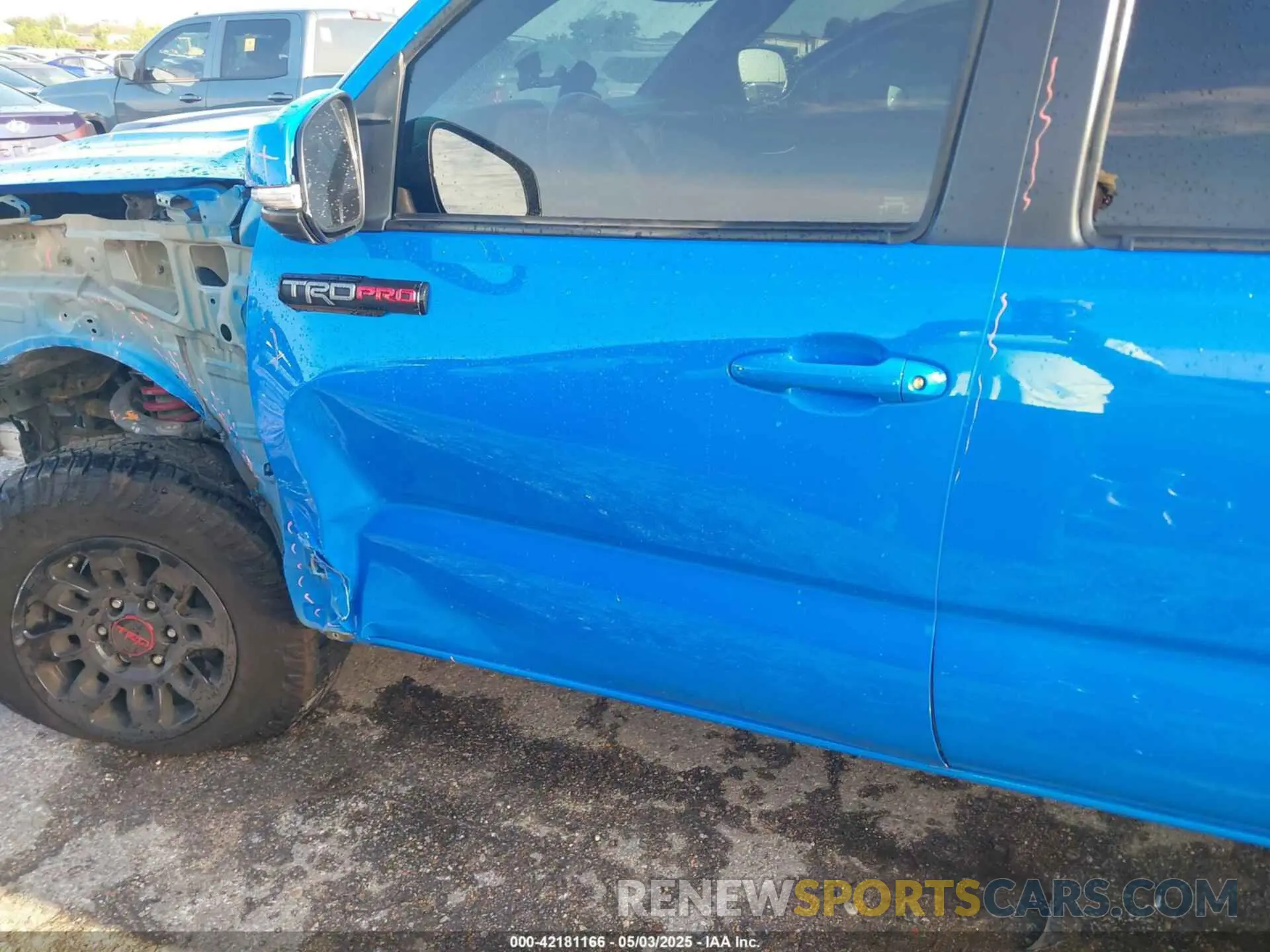 18 Фотография поврежденного автомобиля 5TFCZ5AN0KX201840 TOYOTA TACOMA 2019