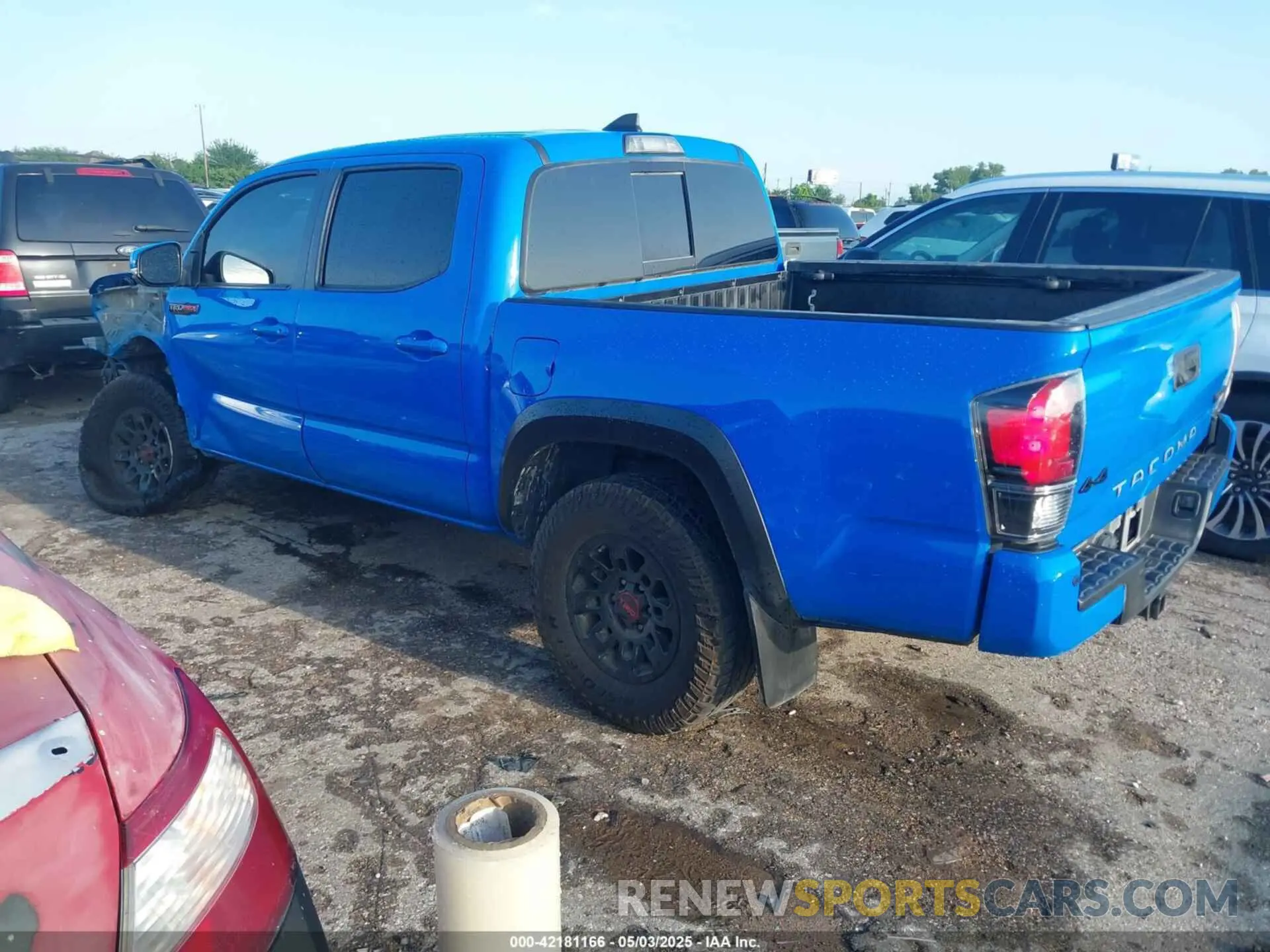 3 Фотография поврежденного автомобиля 5TFCZ5AN0KX201840 TOYOTA TACOMA 2019