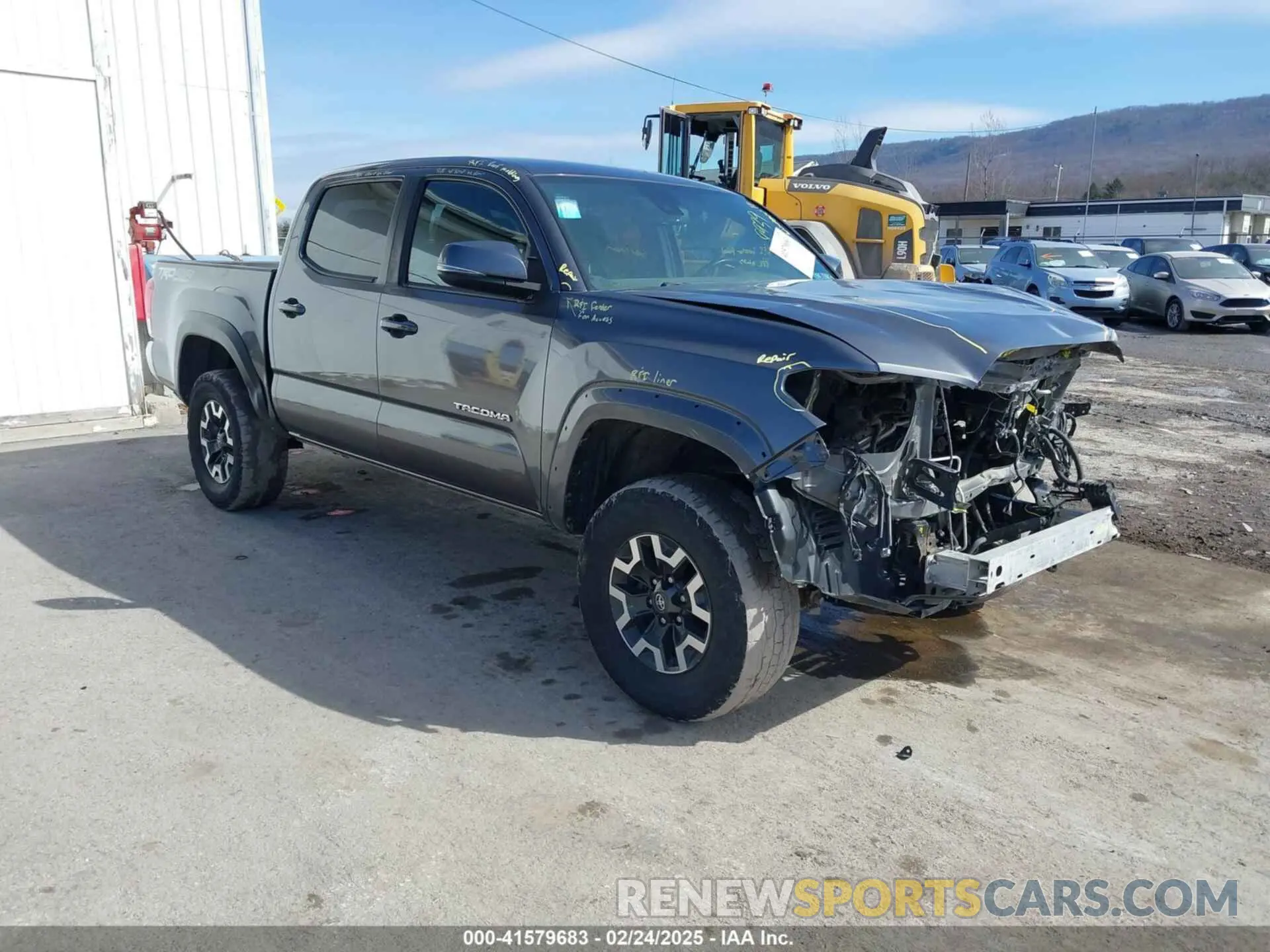 1 Photograph of a damaged car 5TFCZ5AN1KX178939 TOYOTA TACOMA 2019