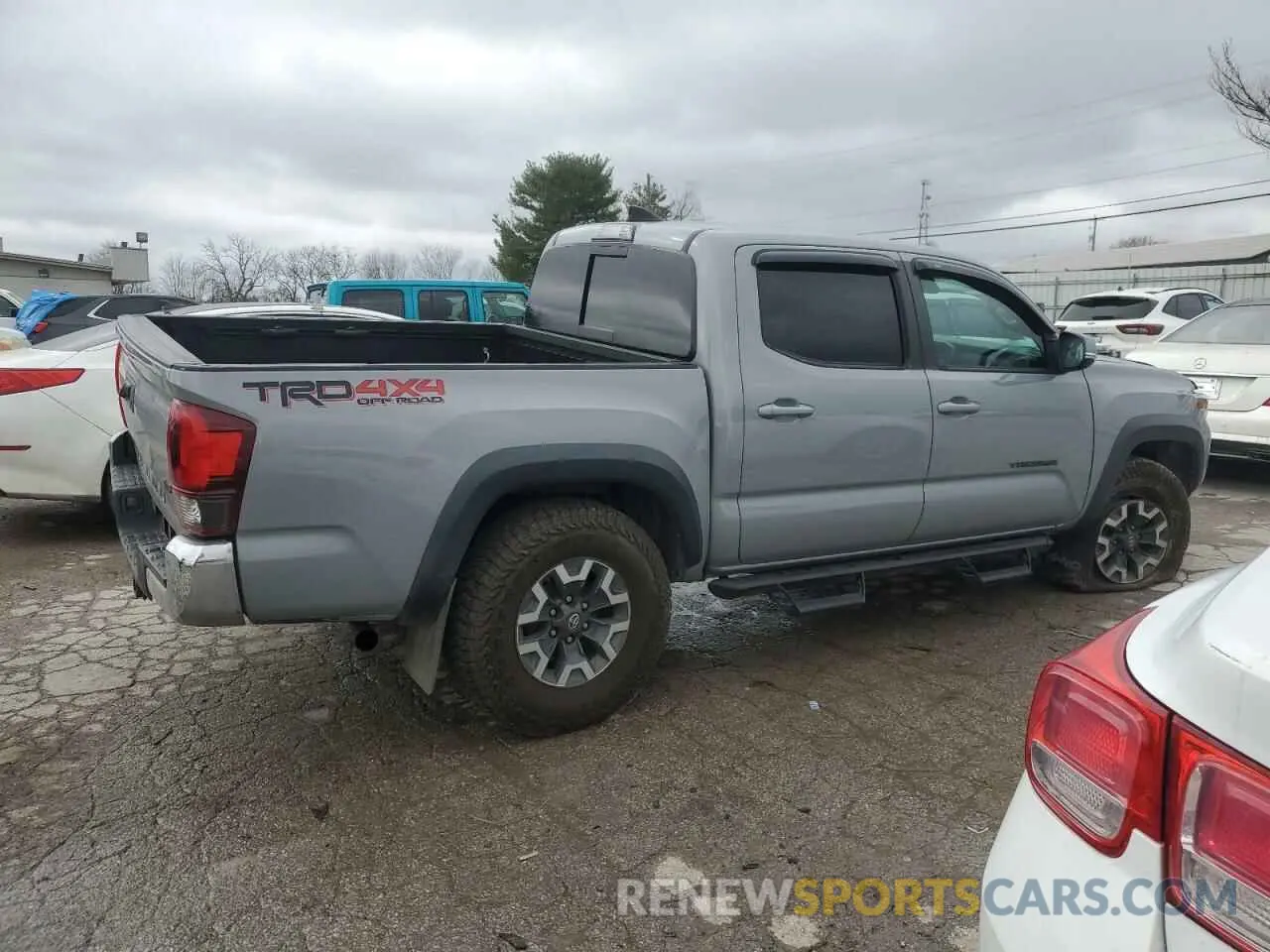 3 Фотография поврежденного автомобиля 5TFCZ5AN1KX203127 TOYOTA TACOMA 2019
