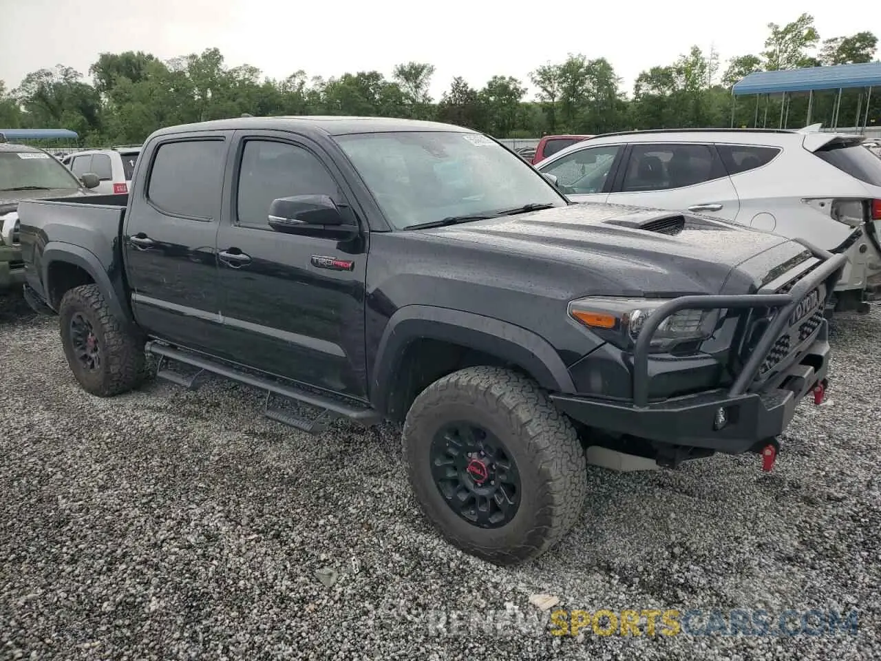 4 Photograph of a damaged car 5TFCZ5AN3KX175895 TOYOTA TACOMA 2019