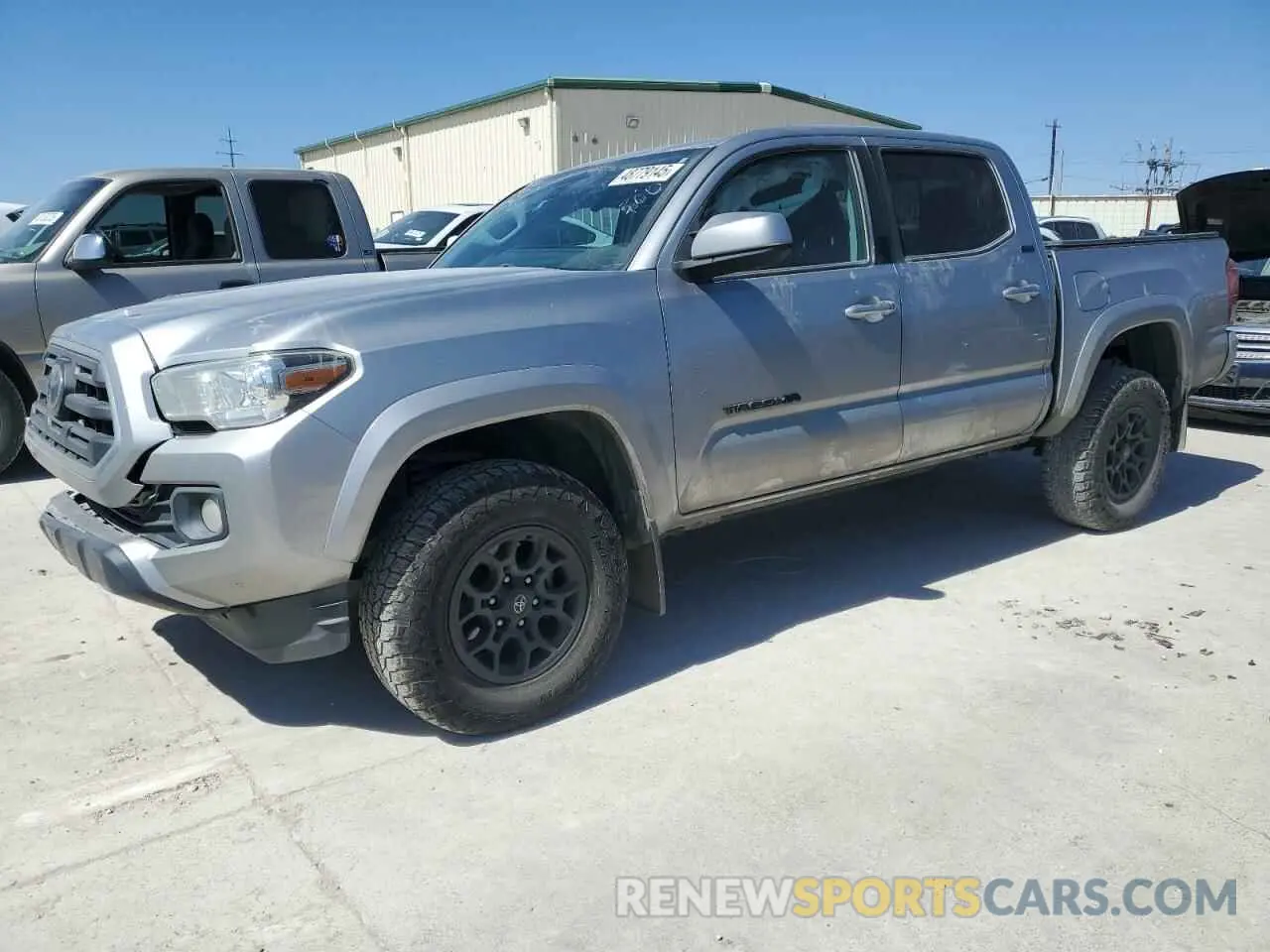 1 Фотография поврежденного автомобиля 5TFCZ5AN4KX199736 TOYOTA TACOMA 2019