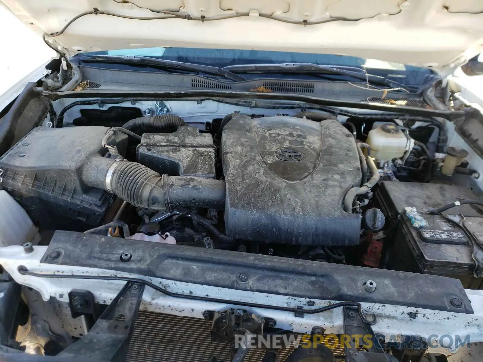 7 Photograph of a damaged car 5TFCZ5AN4KX208905 TOYOTA TACOMA 2019