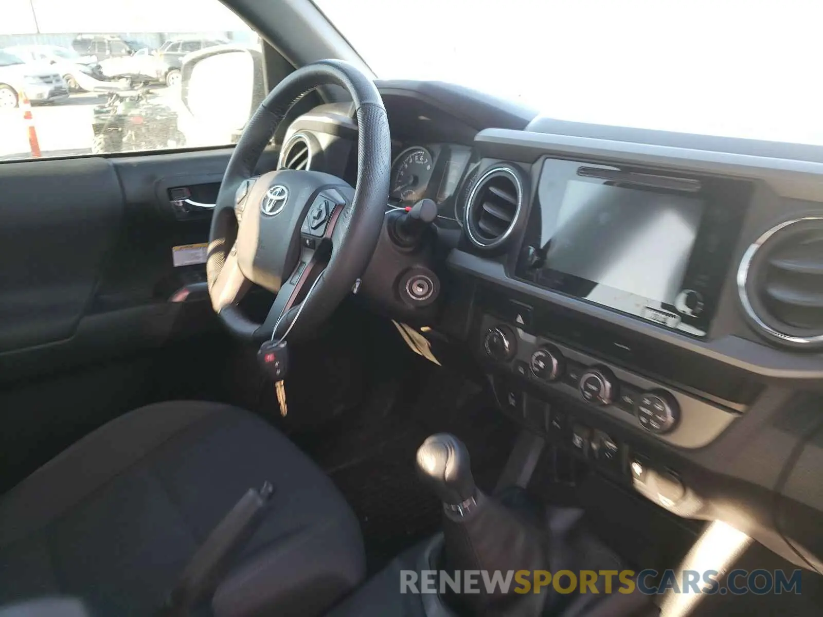 9 Photograph of a damaged car 5TFCZ5AN4KX208905 TOYOTA TACOMA 2019