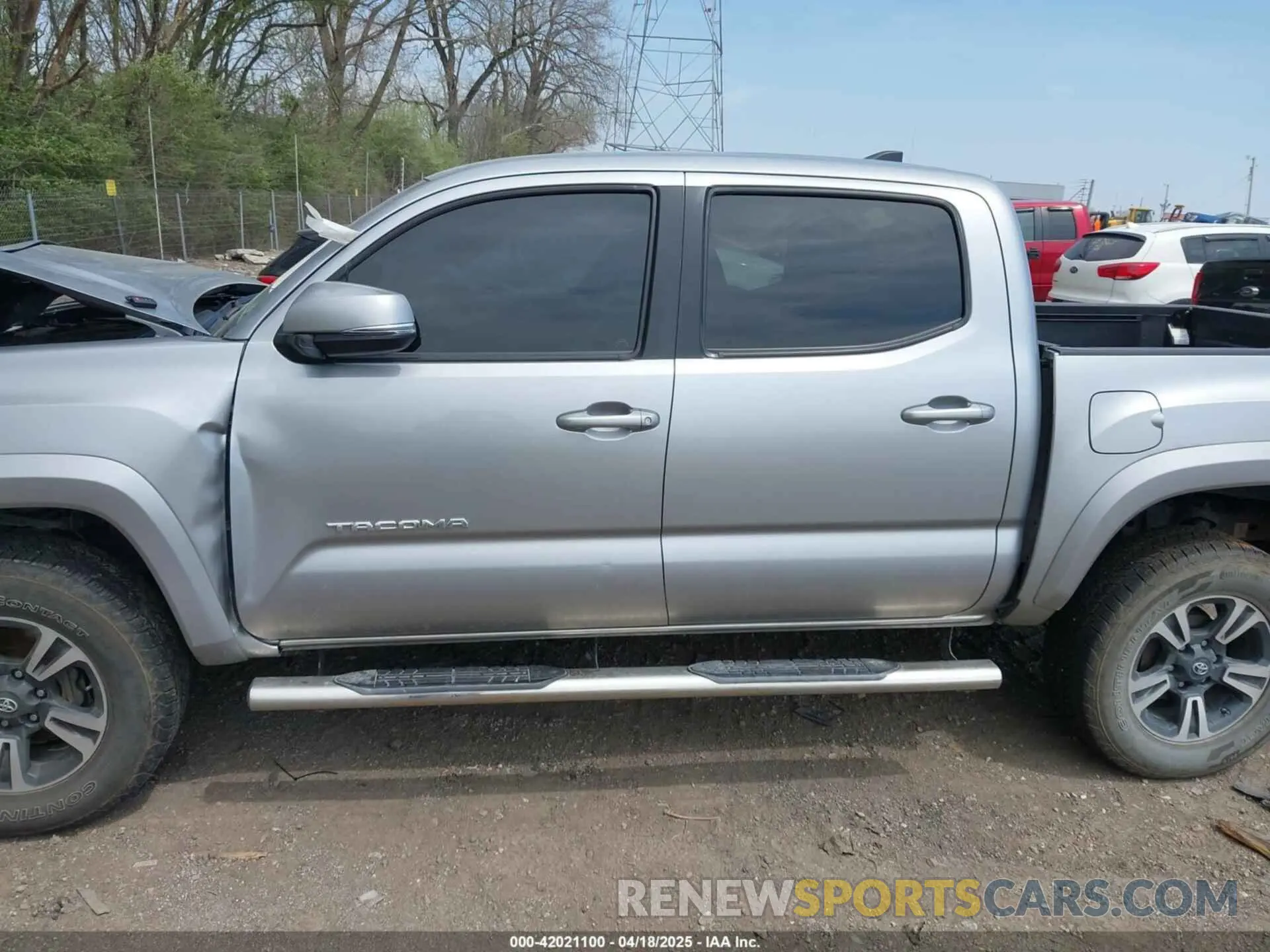 14 Фотография поврежденного автомобиля 5TFCZ5AN5KX195629 TOYOTA TACOMA 2019