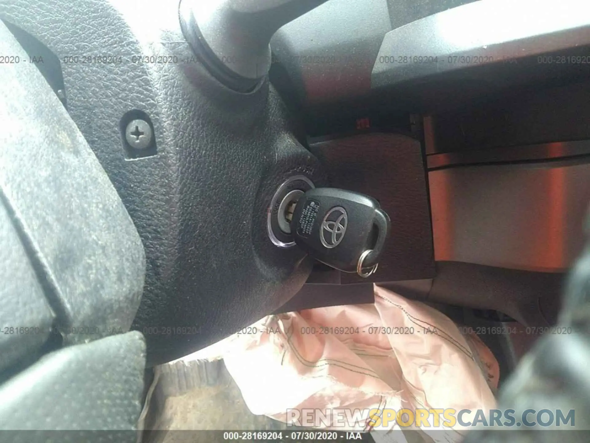 11 Photograph of a damaged car 5TFCZ5AN6KX166186 TOYOTA TACOMA 2019