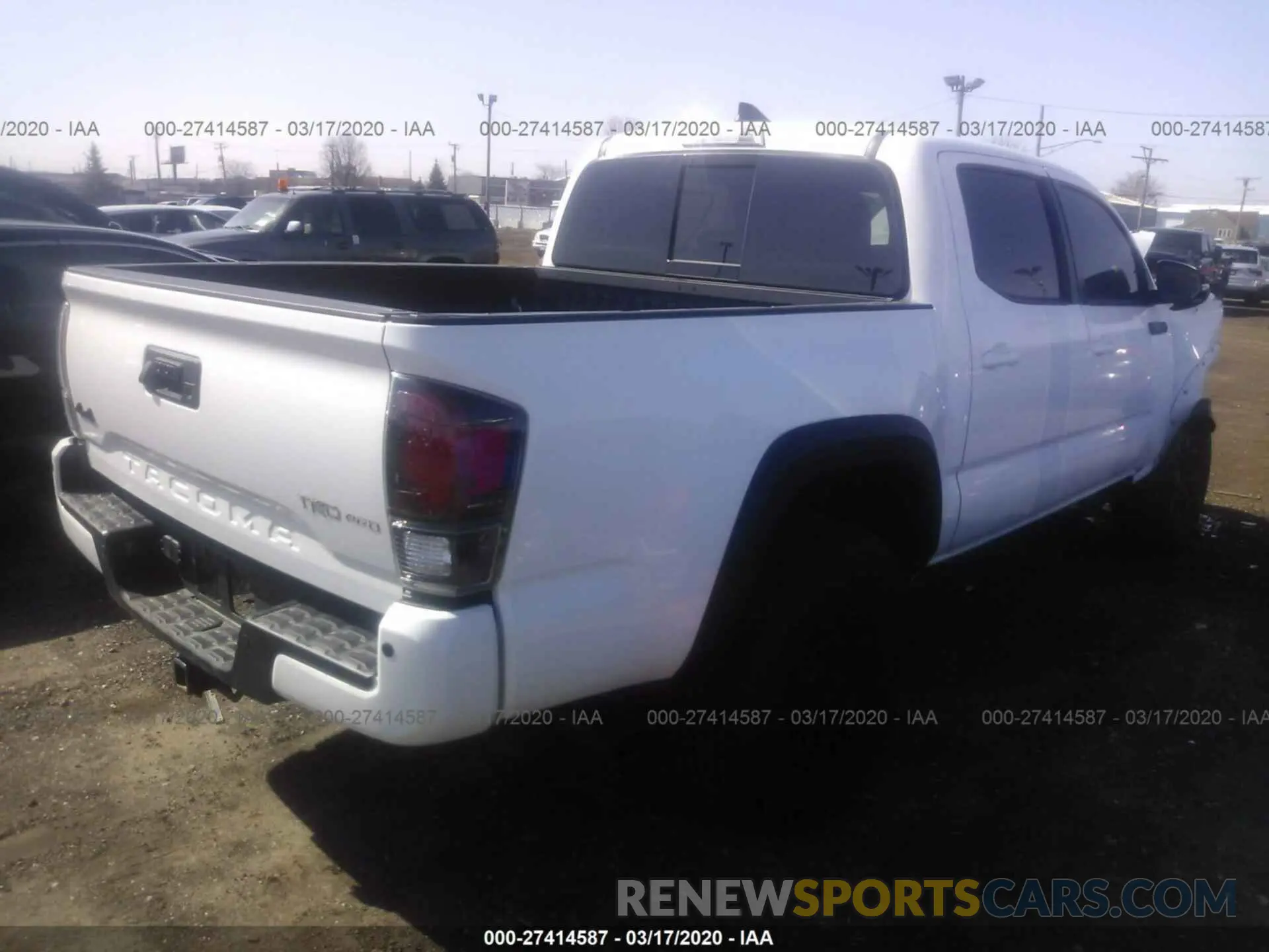 4 Photograph of a damaged car 5TFCZ5AN6KX185269 TOYOTA TACOMA 2019