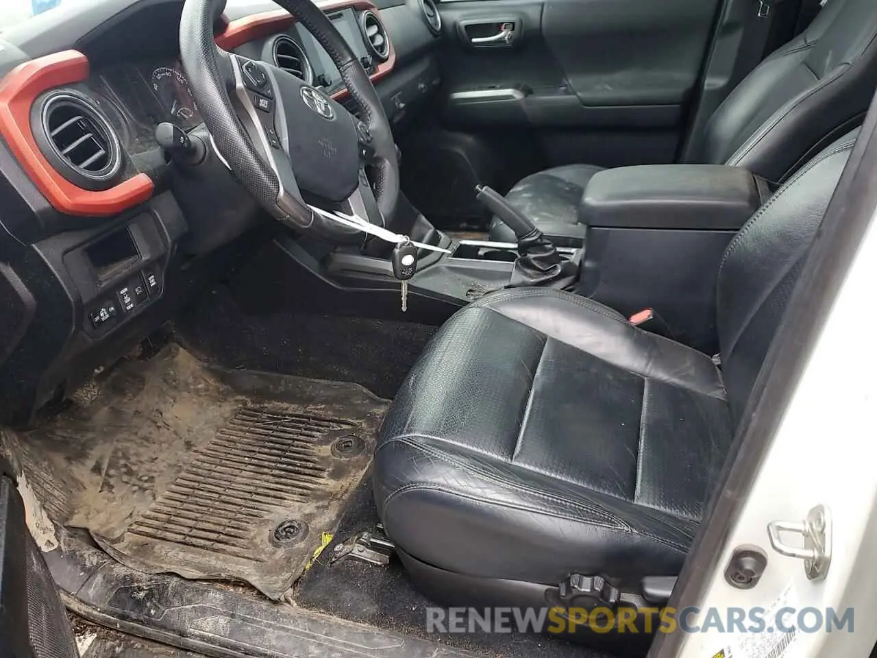 7 Photograph of a damaged car 5TFCZ5AN6KX201728 TOYOTA TACOMA 2019