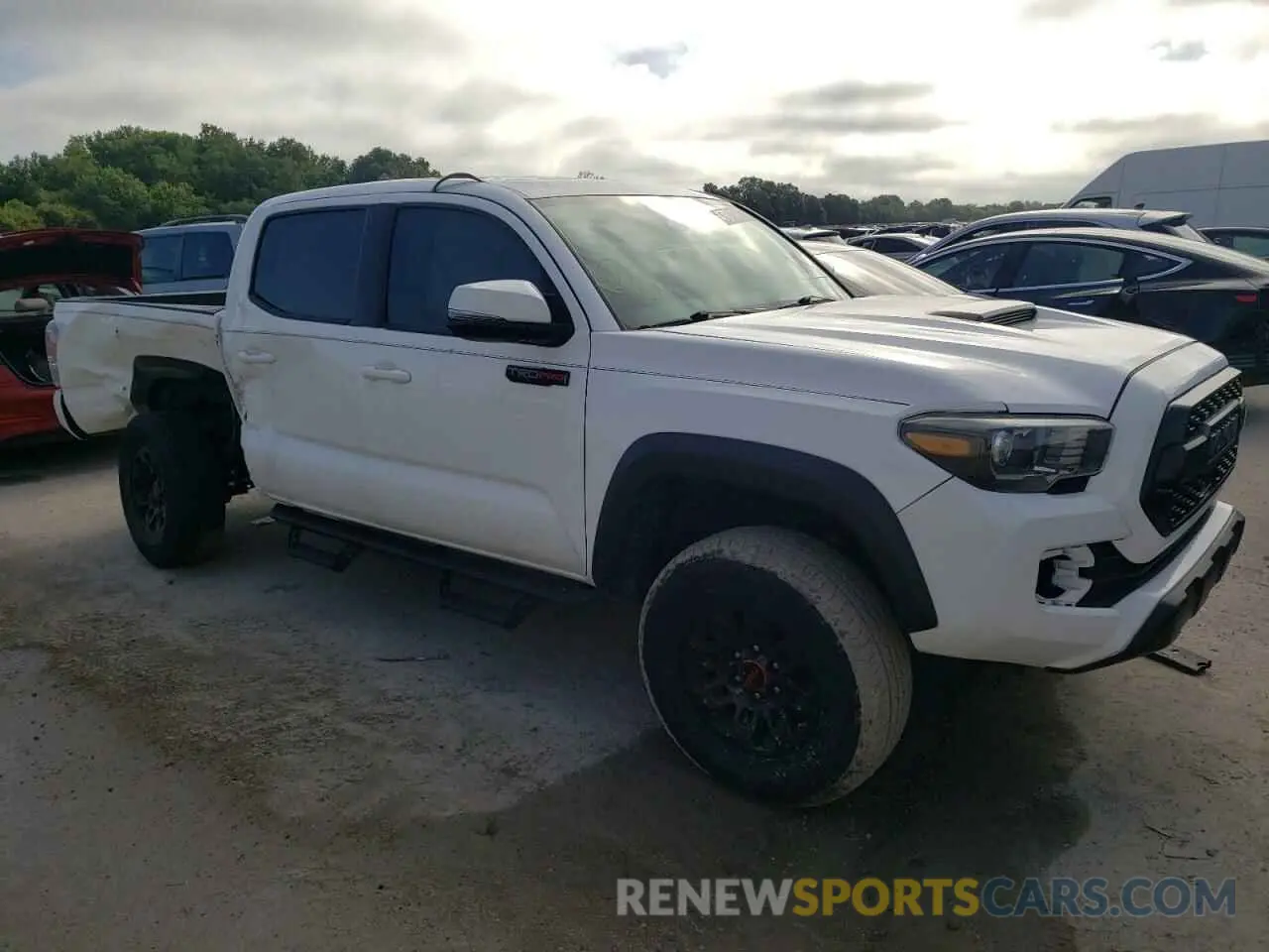1 Photograph of a damaged car 5TFCZ5AN7KX192327 TOYOTA TACOMA 2019