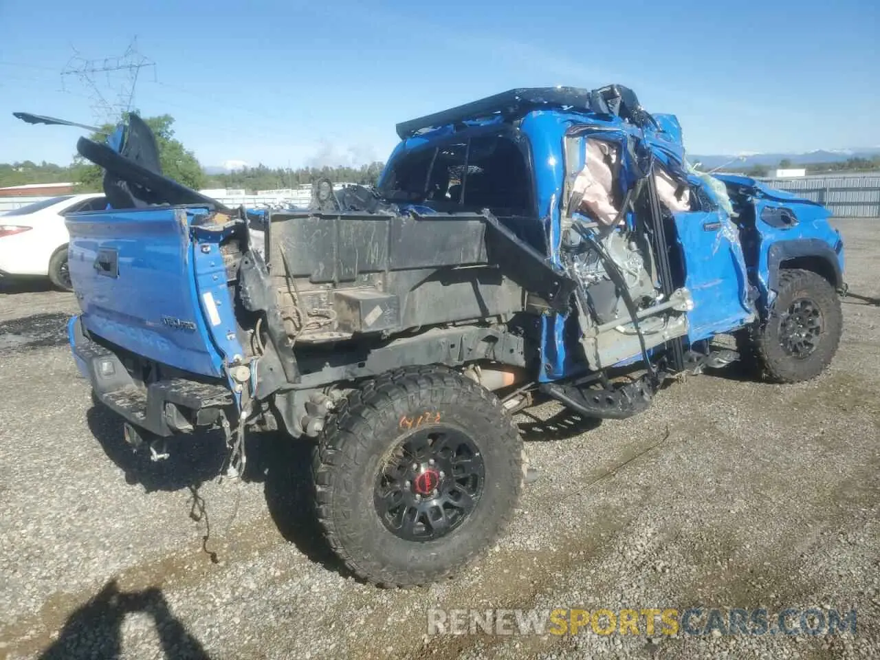 3 Photograph of a damaged car 5TFCZ5AN8KX201925 TOYOTA TACOMA 2019